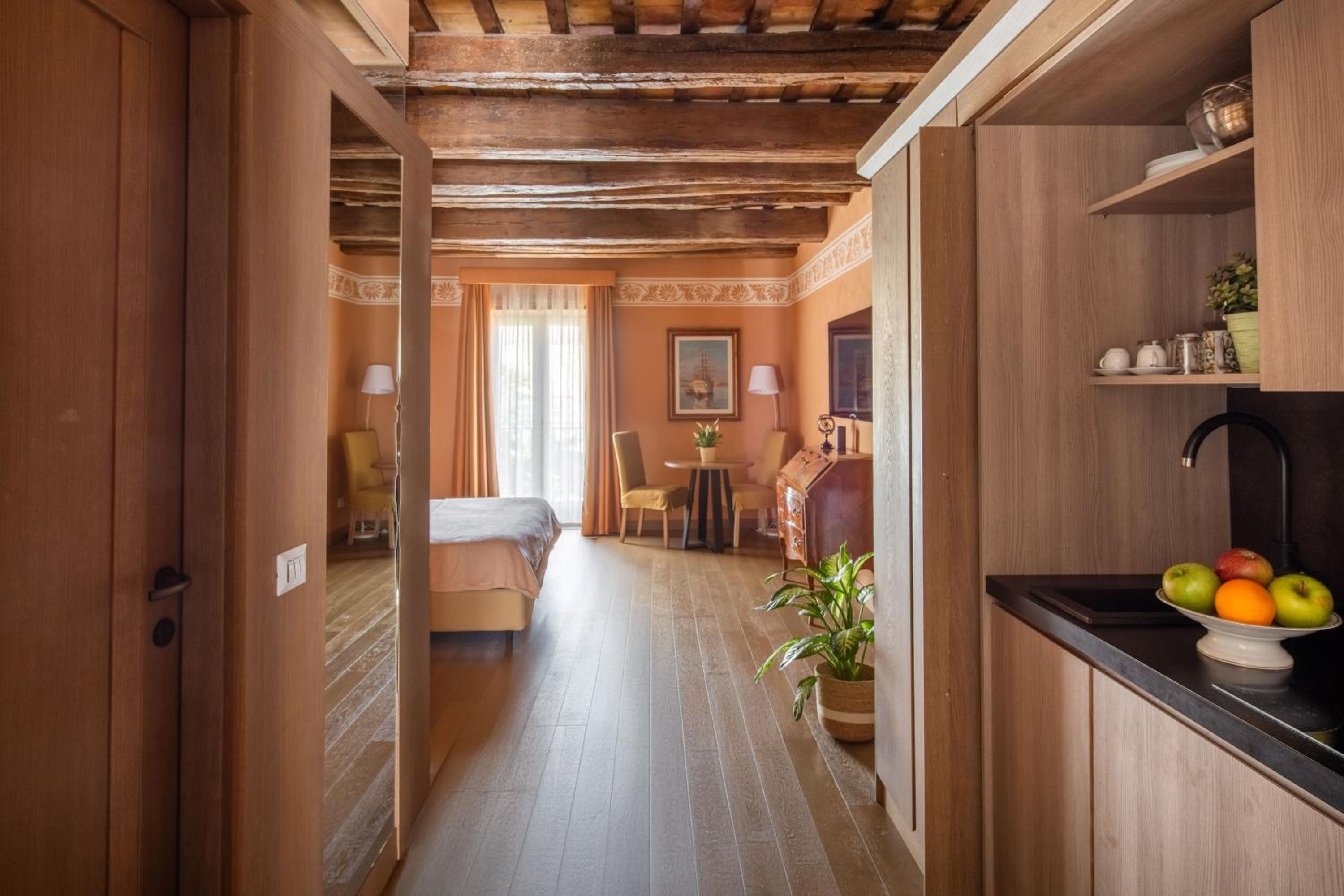Palazzo De Gregorio - Apartments
