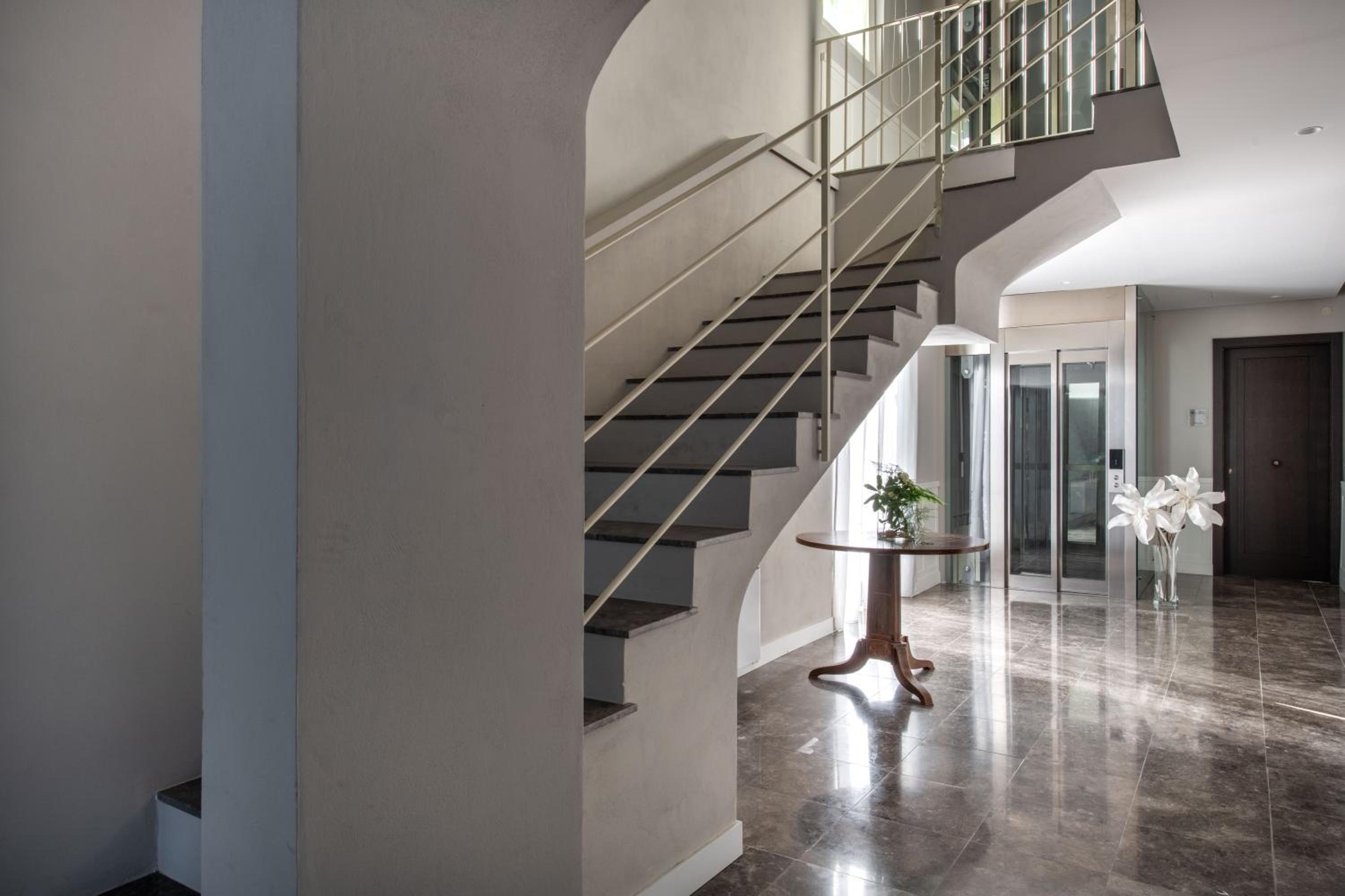 Palazzo De Gregorio - Apartments