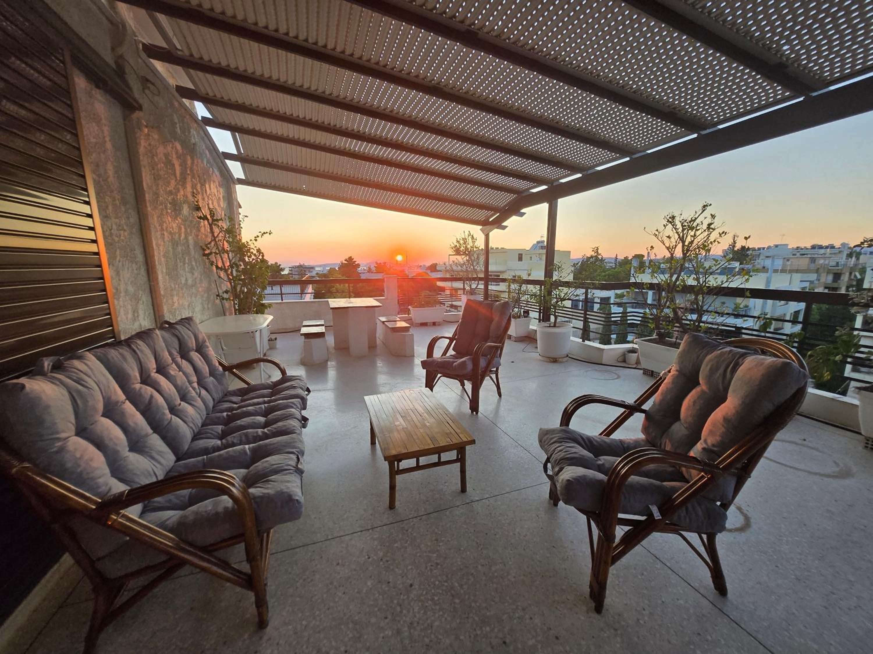 The-terrace-of-glyfada