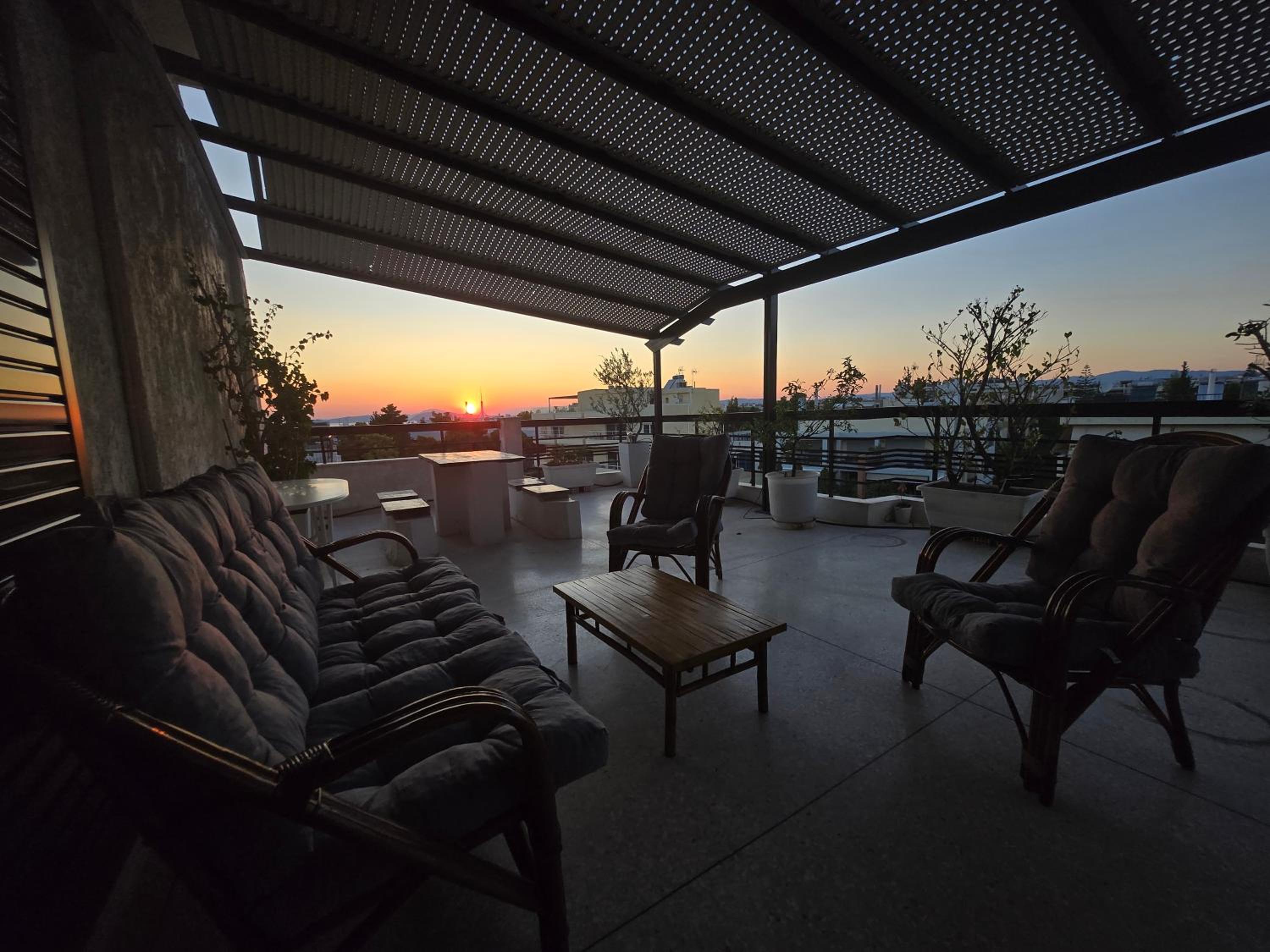 The-terrace-of-glyfada