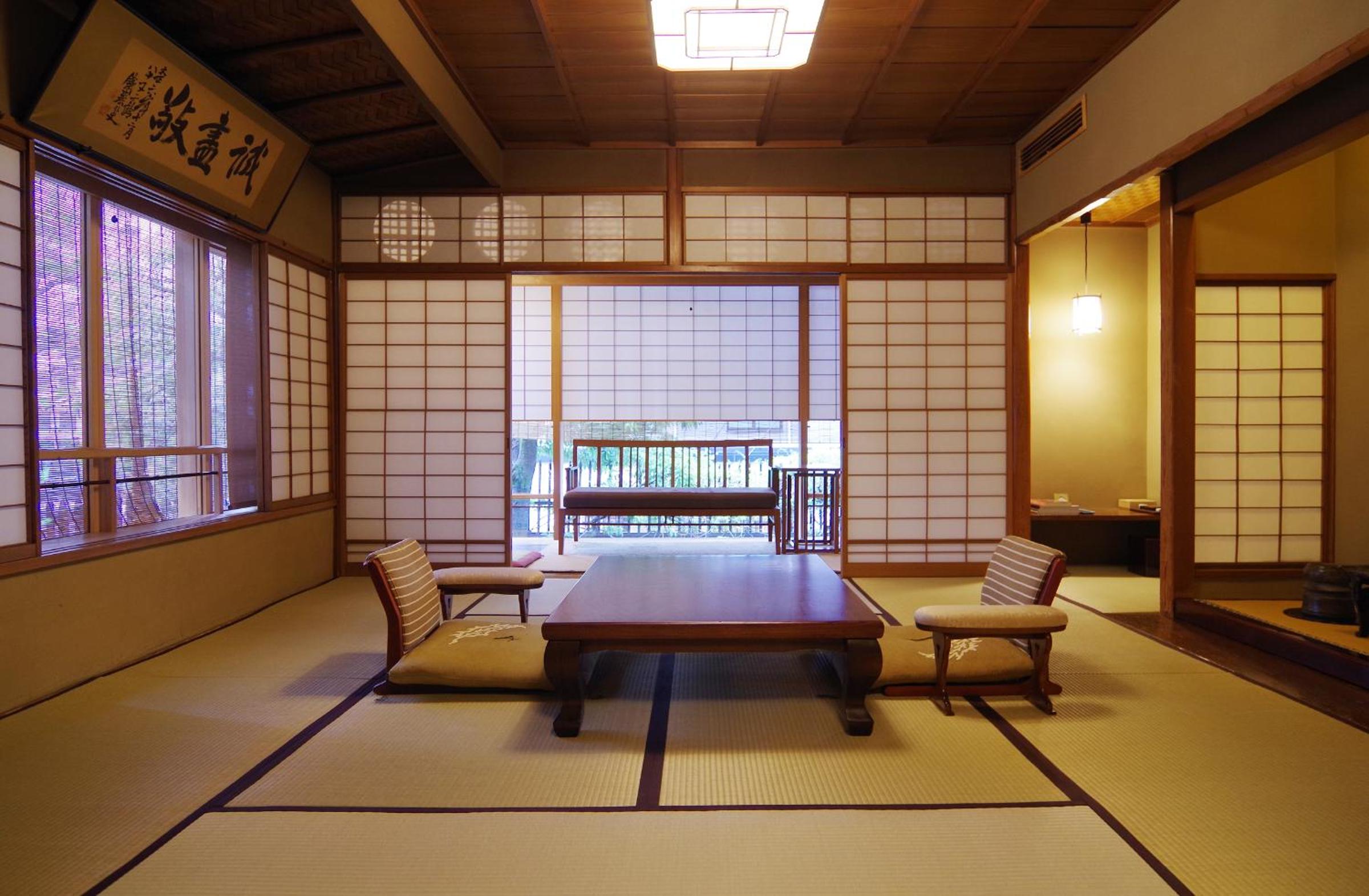 Hiiragiya