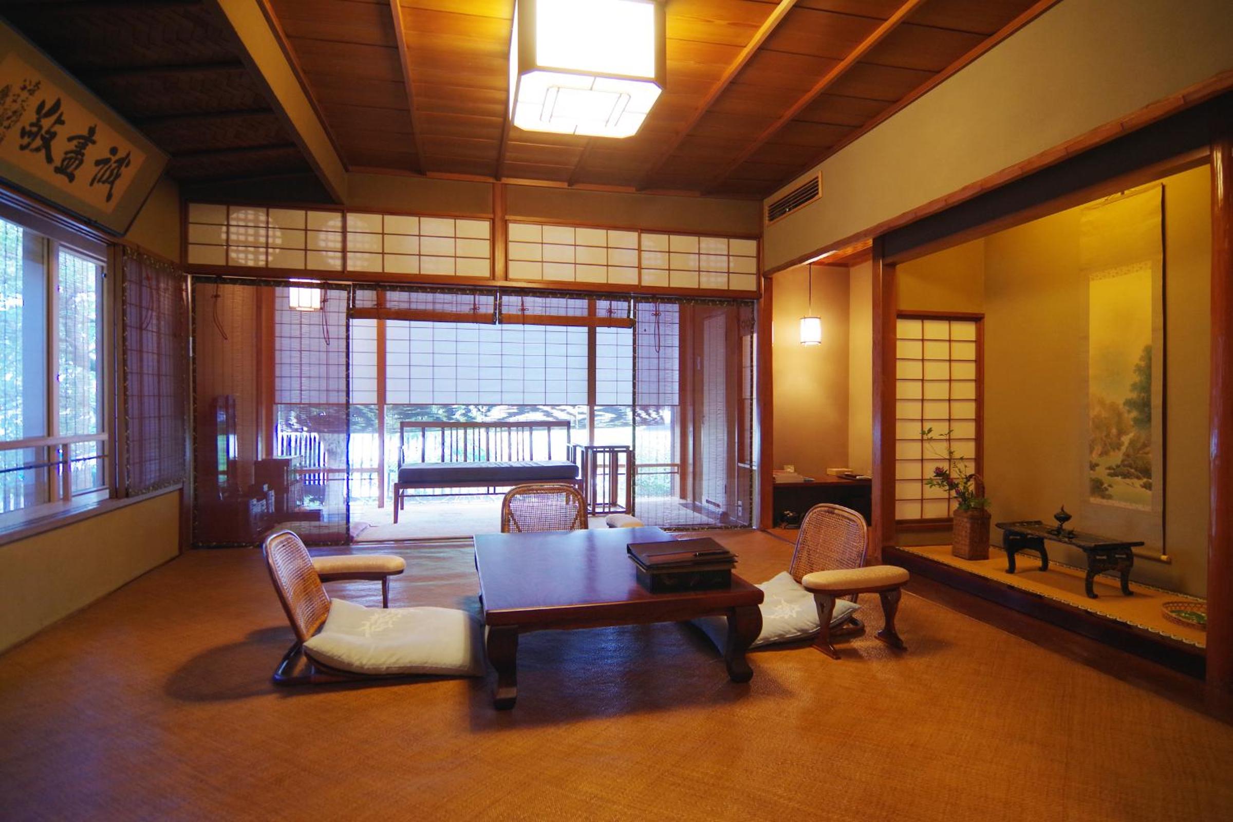 Hiiragiya
