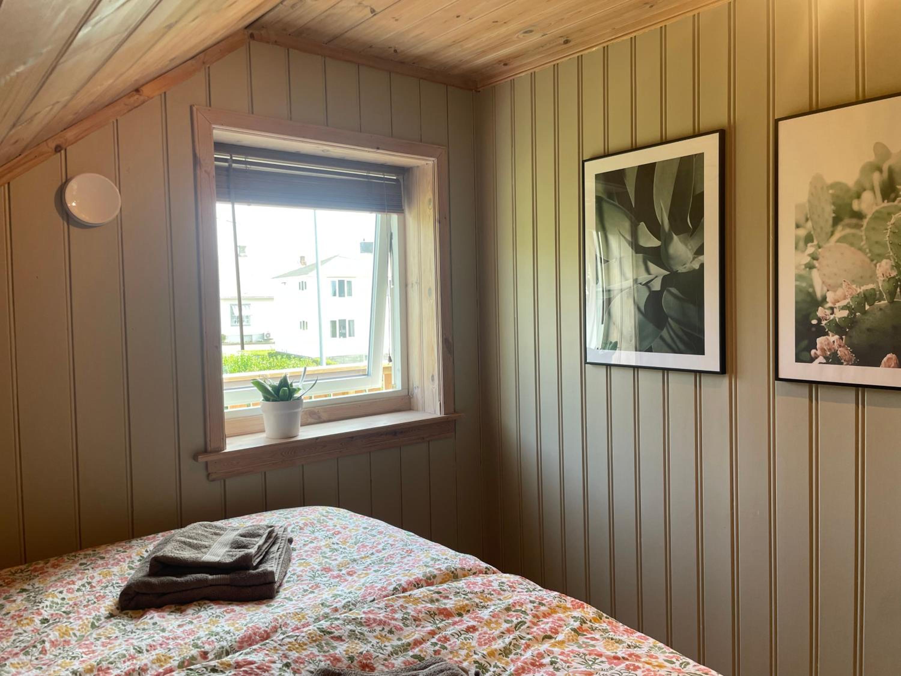 Havbris apartment with sea view in Borhaug, Farsund