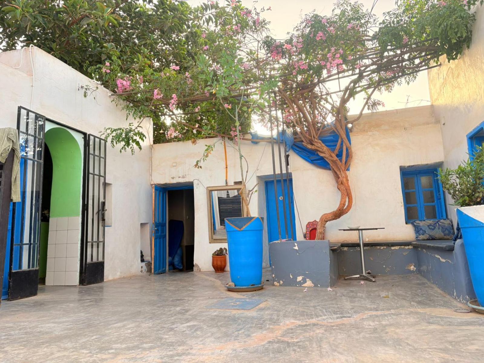 ASARAG GUEST HOUSE, YOGA & Surf