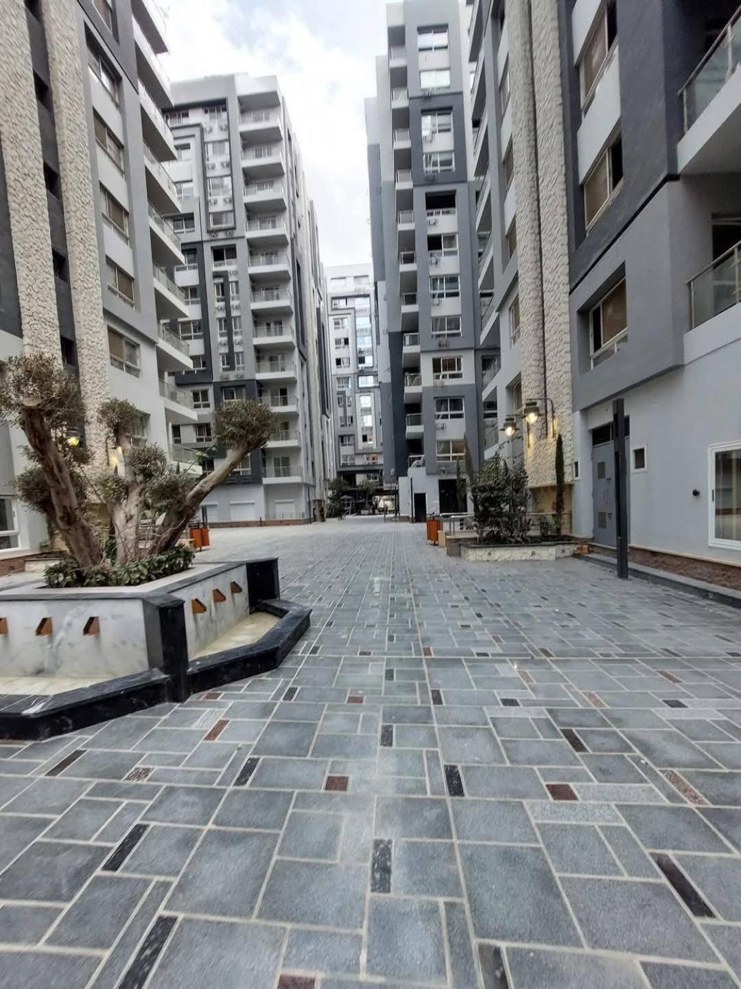 Hotel Apt, in a Compound, Cairo central Location, Maadi Mokattam New Cairo