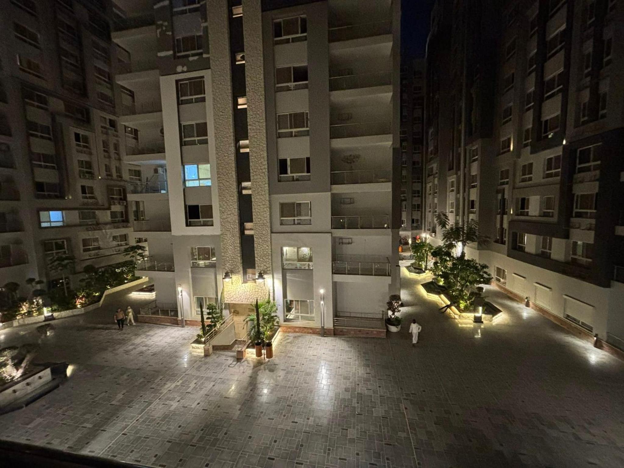 Hotel Apt, in a Compound, Cairo central Location, Maadi Mokattam New Cairo