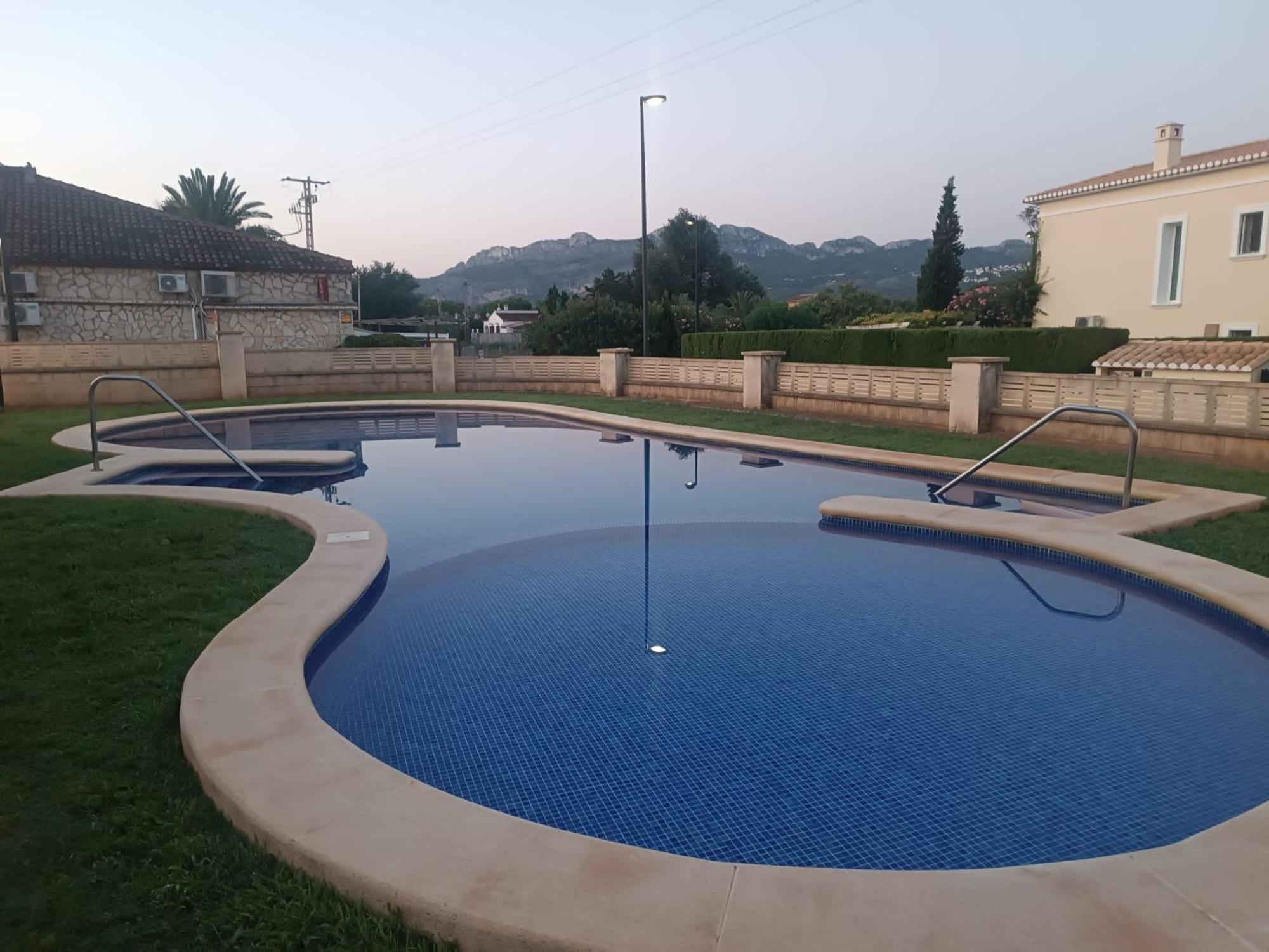 DENIA Playa Santa Ana Adosados - Cómodo apartamento con Piscina, Terraza y Parking, a 2 minutos de la playa