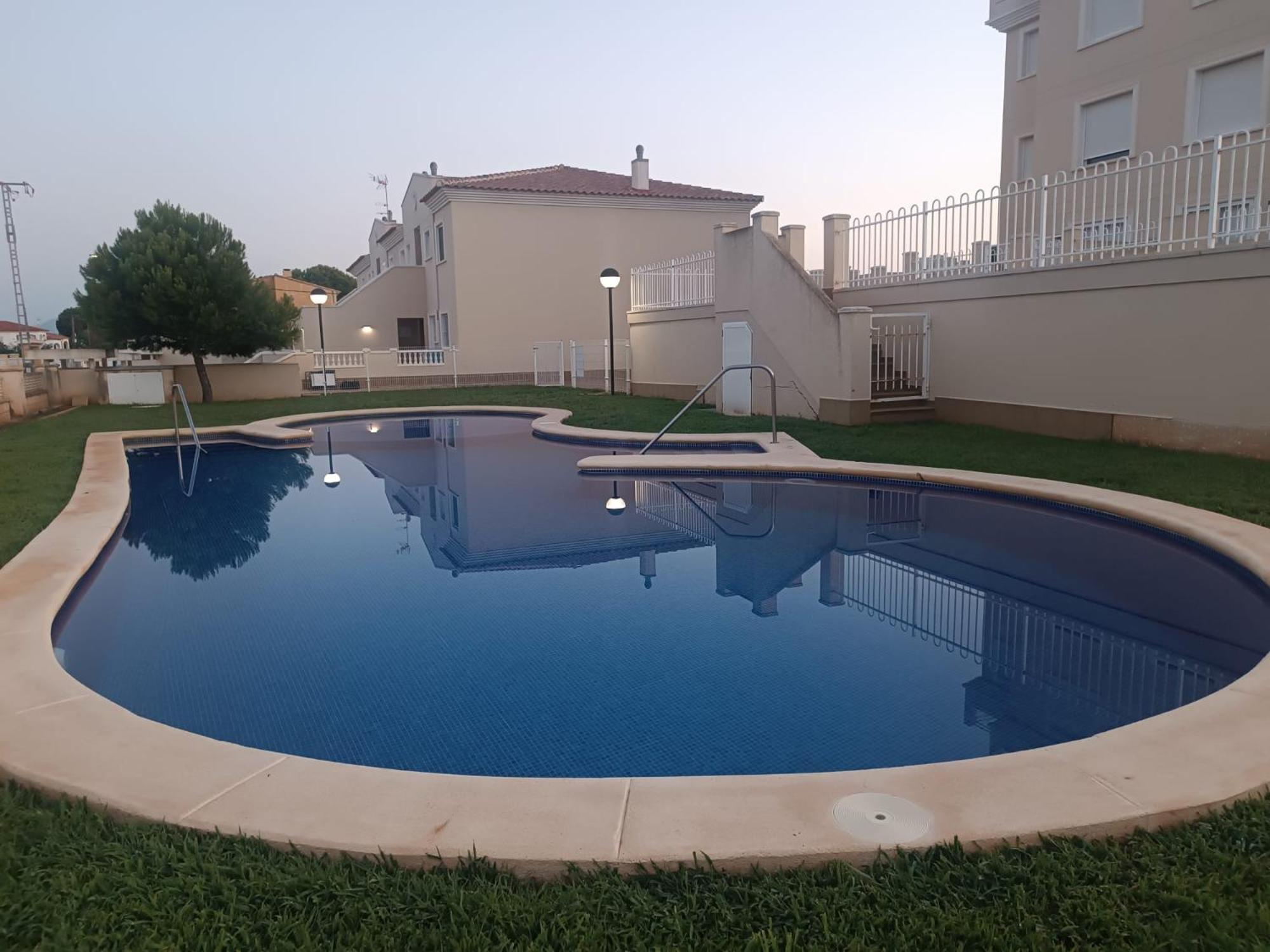 DENIA Playa Santa Ana Adosados - Cómodo apartamento con Piscina, Terraza y Parking, a 2 minutos de la playa