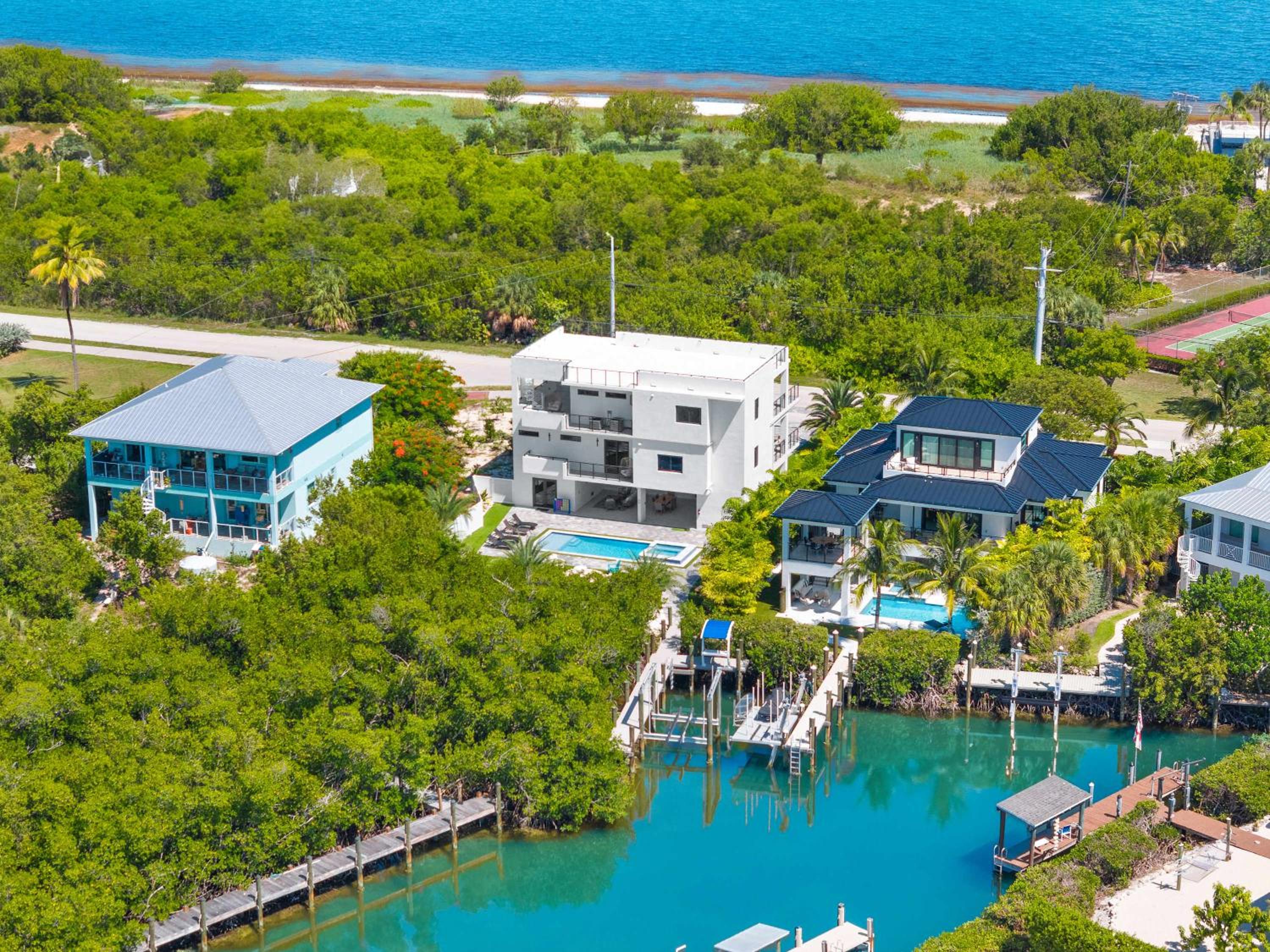 Ocean Muse - Lux Waterfront Escape - Pool - Dock