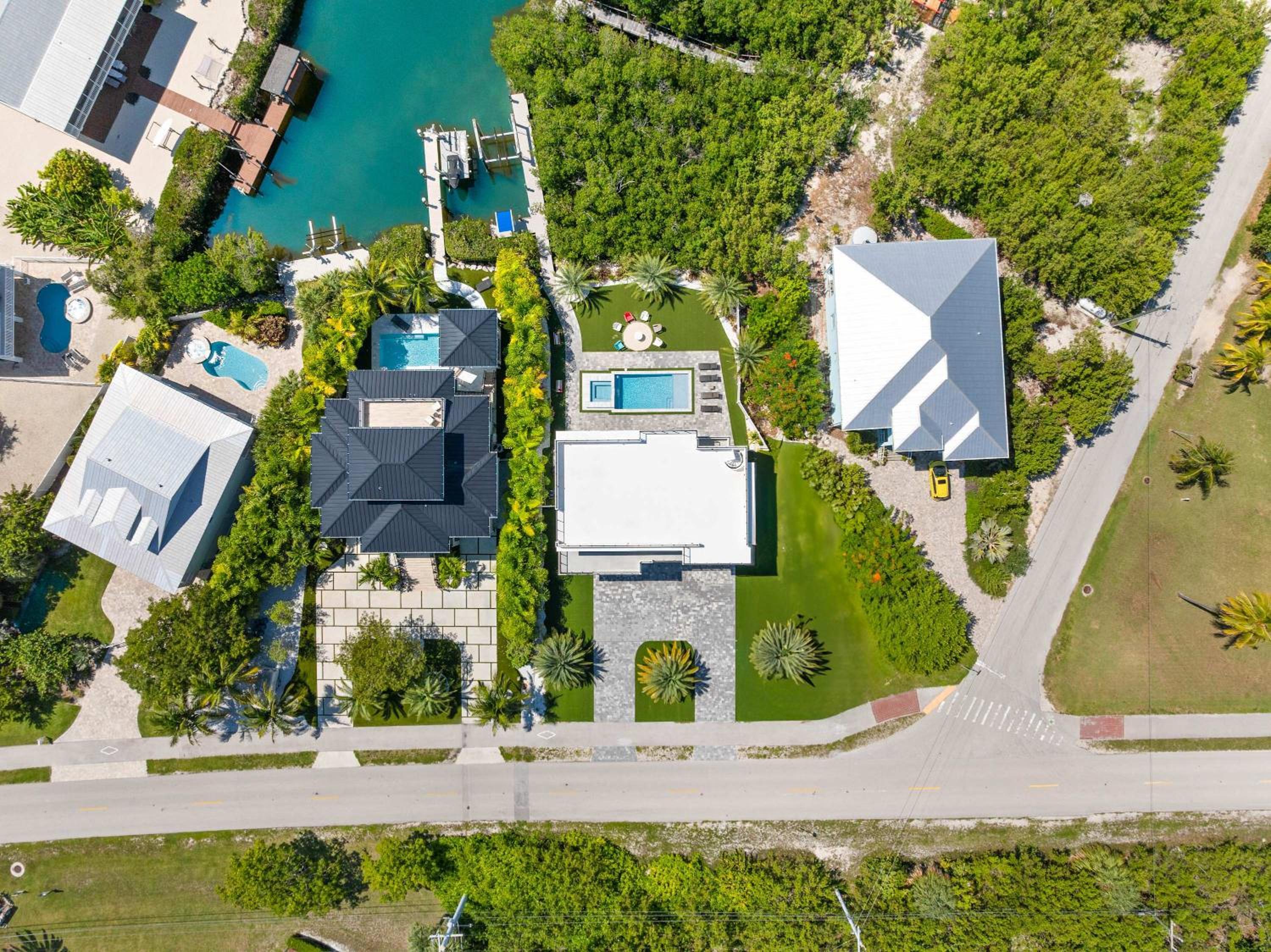 Ocean Muse - Lux Waterfront Escape - Pool - Dock