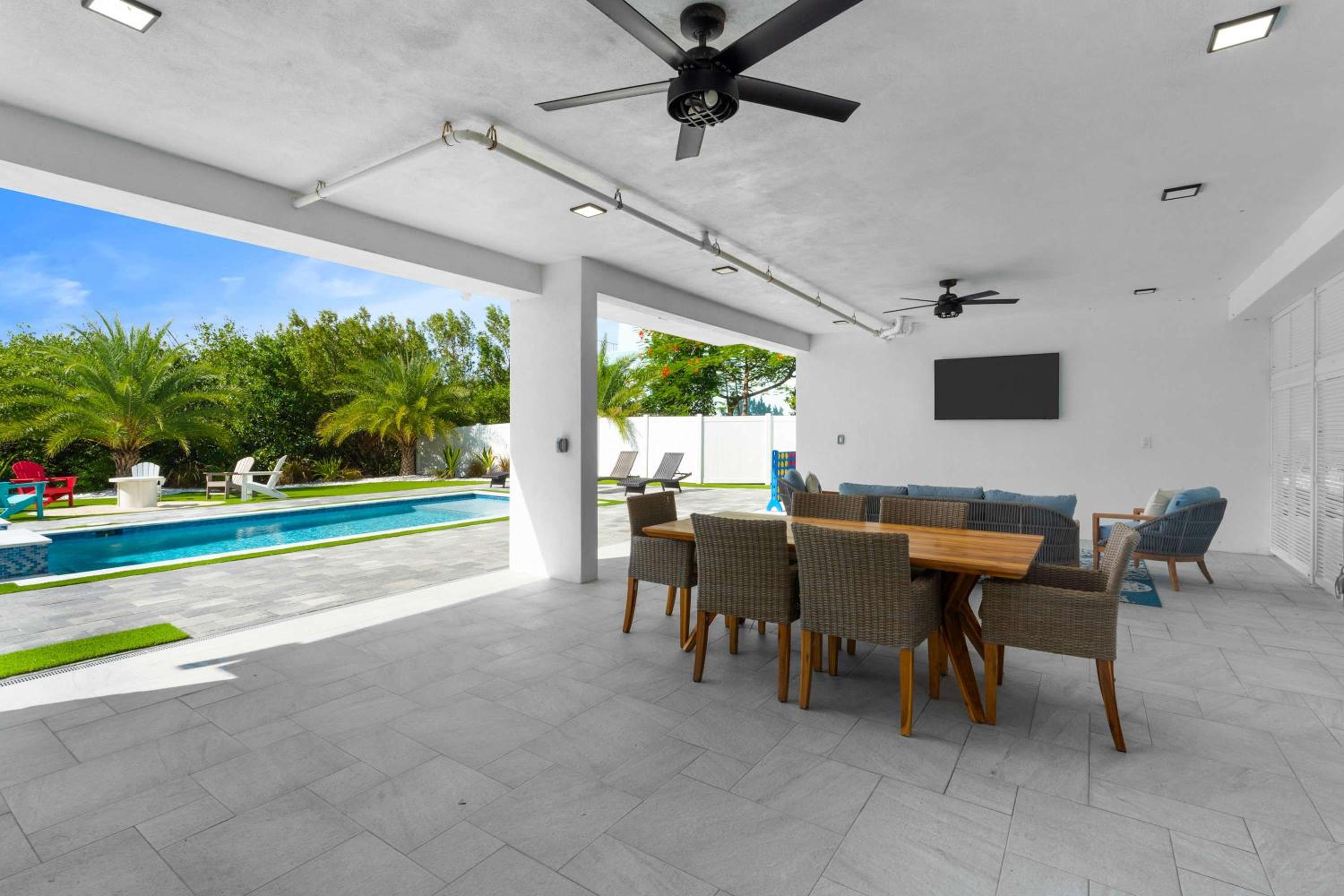 Ocean Muse - Lux Waterfront Escape - Pool - Dock