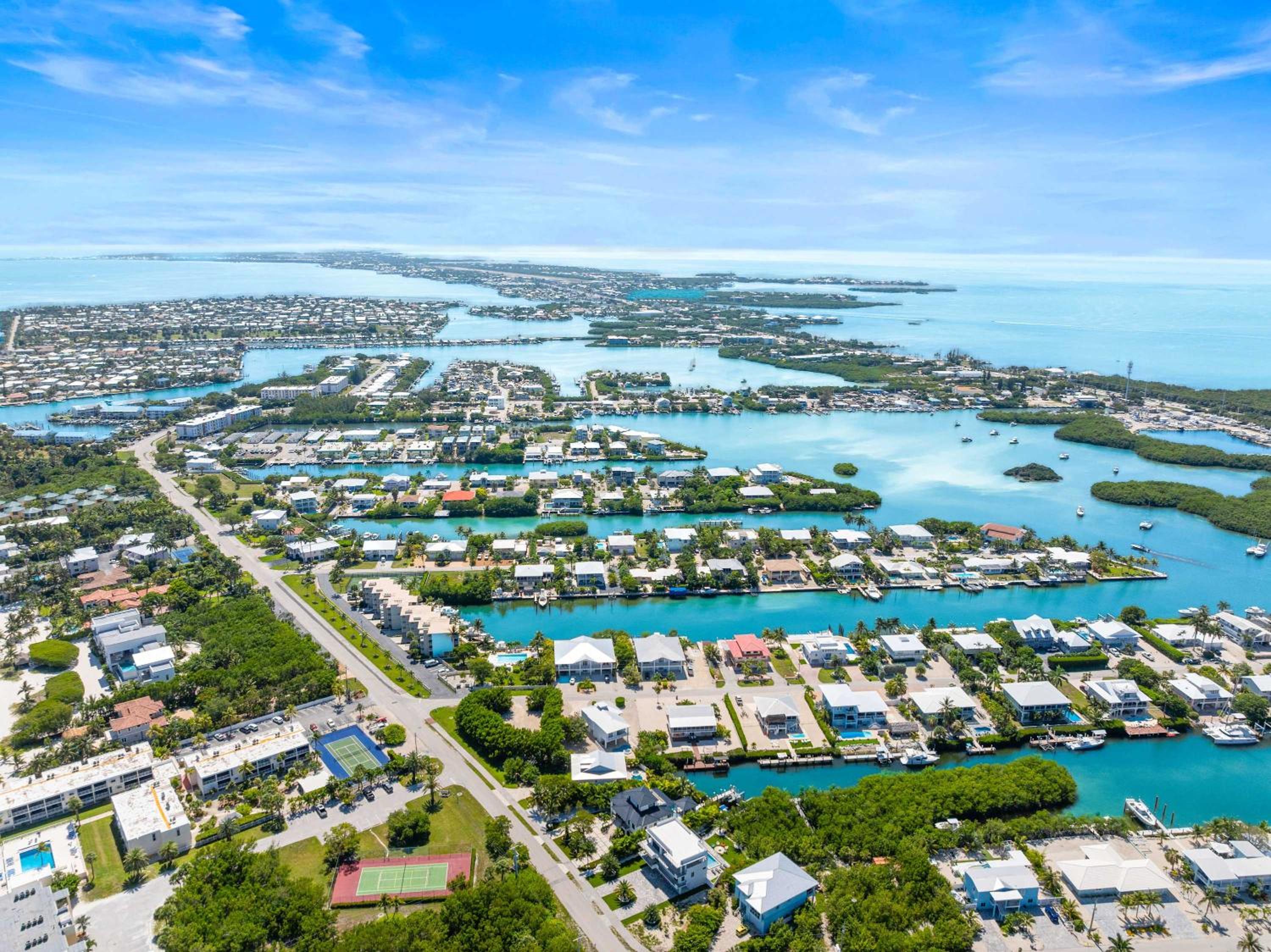 Ocean Muse - Lux Waterfront Escape - Pool - Dock