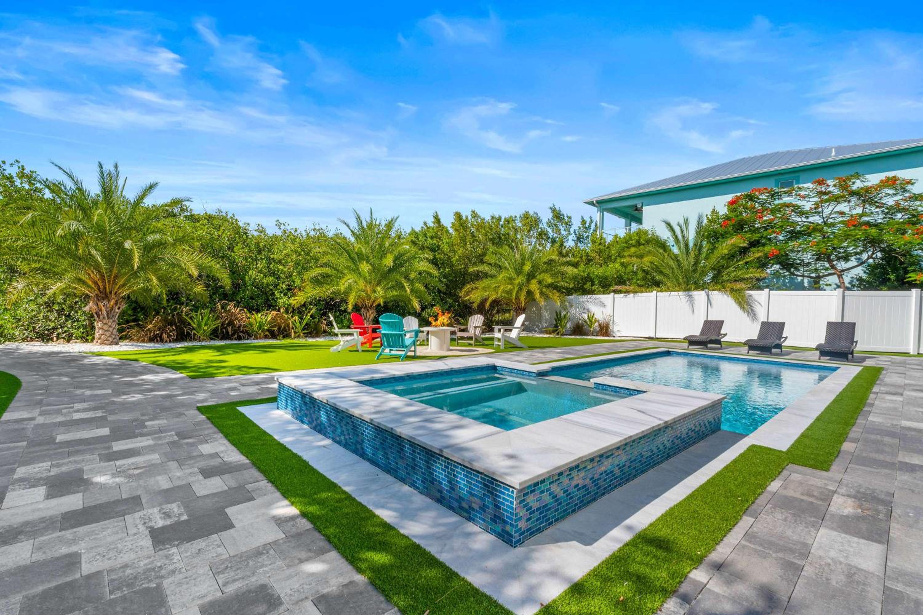 Ocean Muse - Lux Waterfront Escape - Pool - Dock