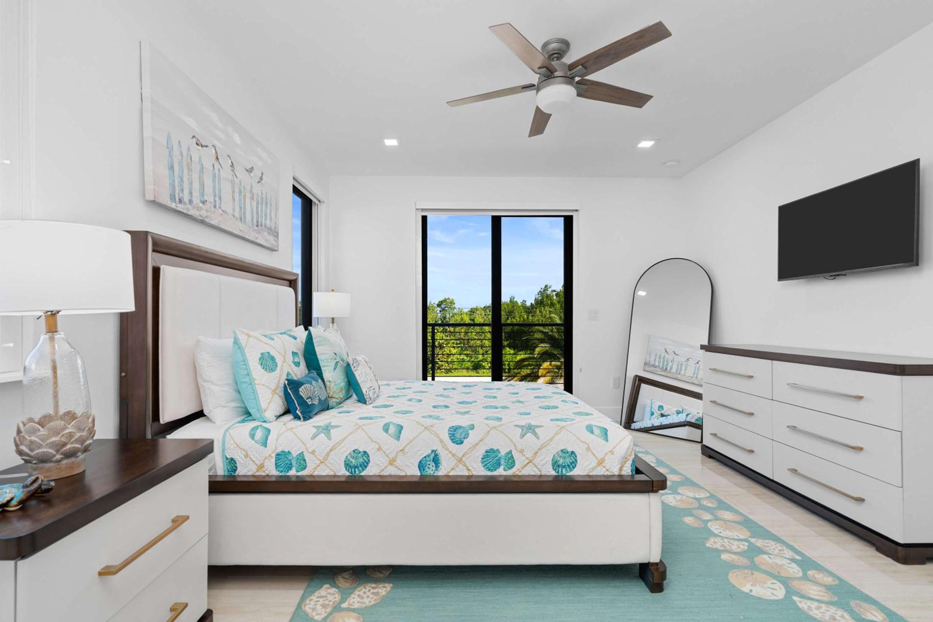 Ocean Muse - Lux Waterfront Escape - Pool - Dock