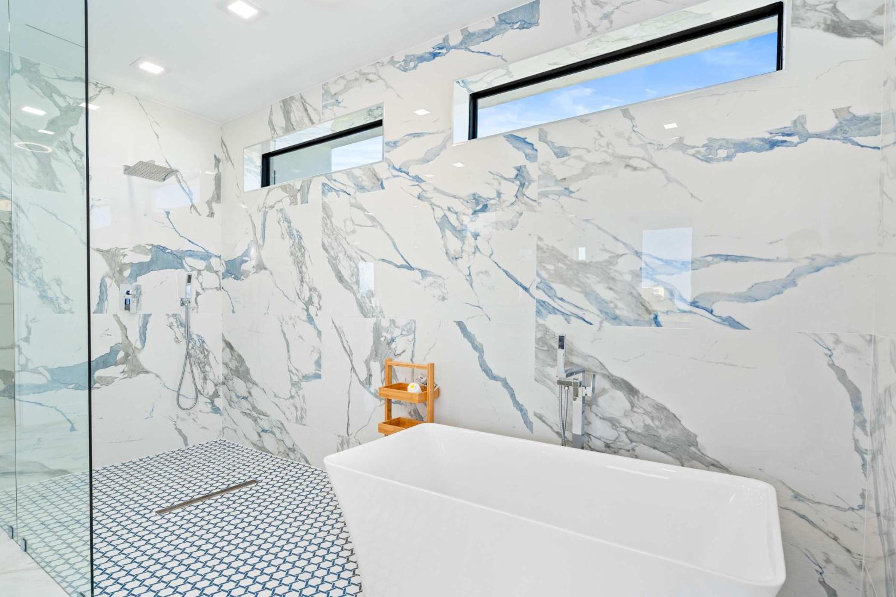 Ocean Muse - Lux Waterfront Escape - Pool - Dock