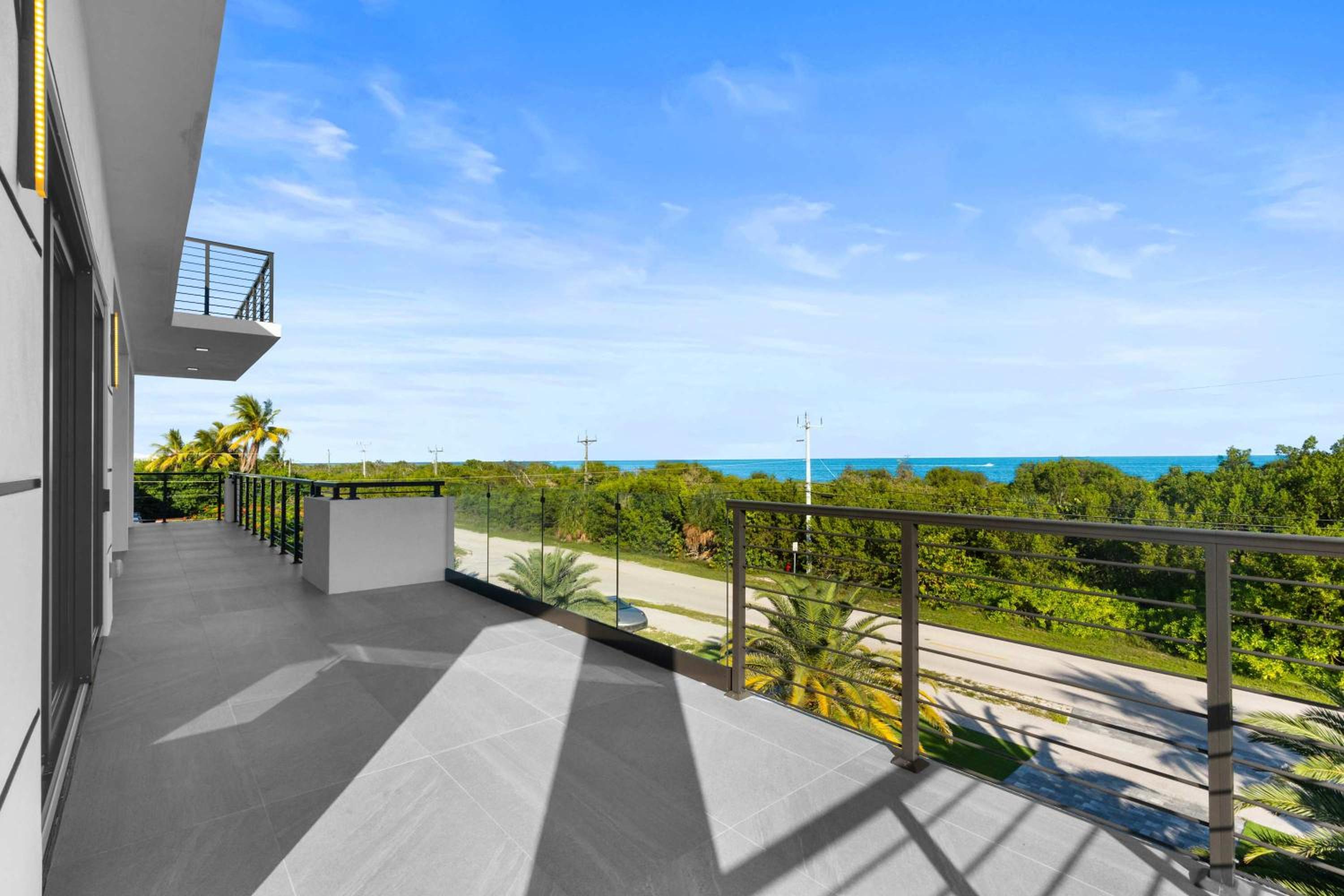 Ocean Muse - Lux Waterfront Escape - Pool - Dock