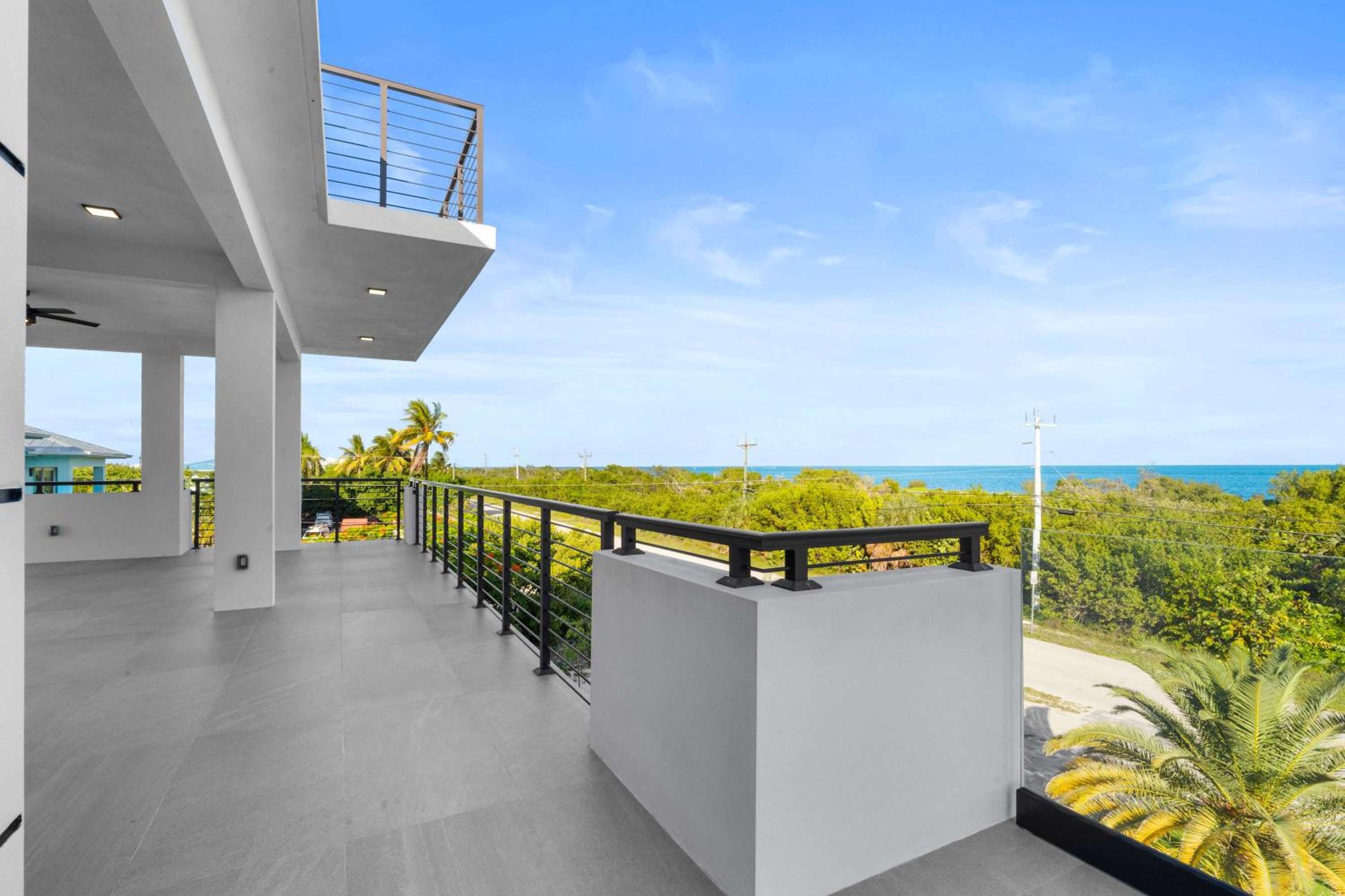 Ocean Muse - Lux Waterfront Escape - Pool - Dock