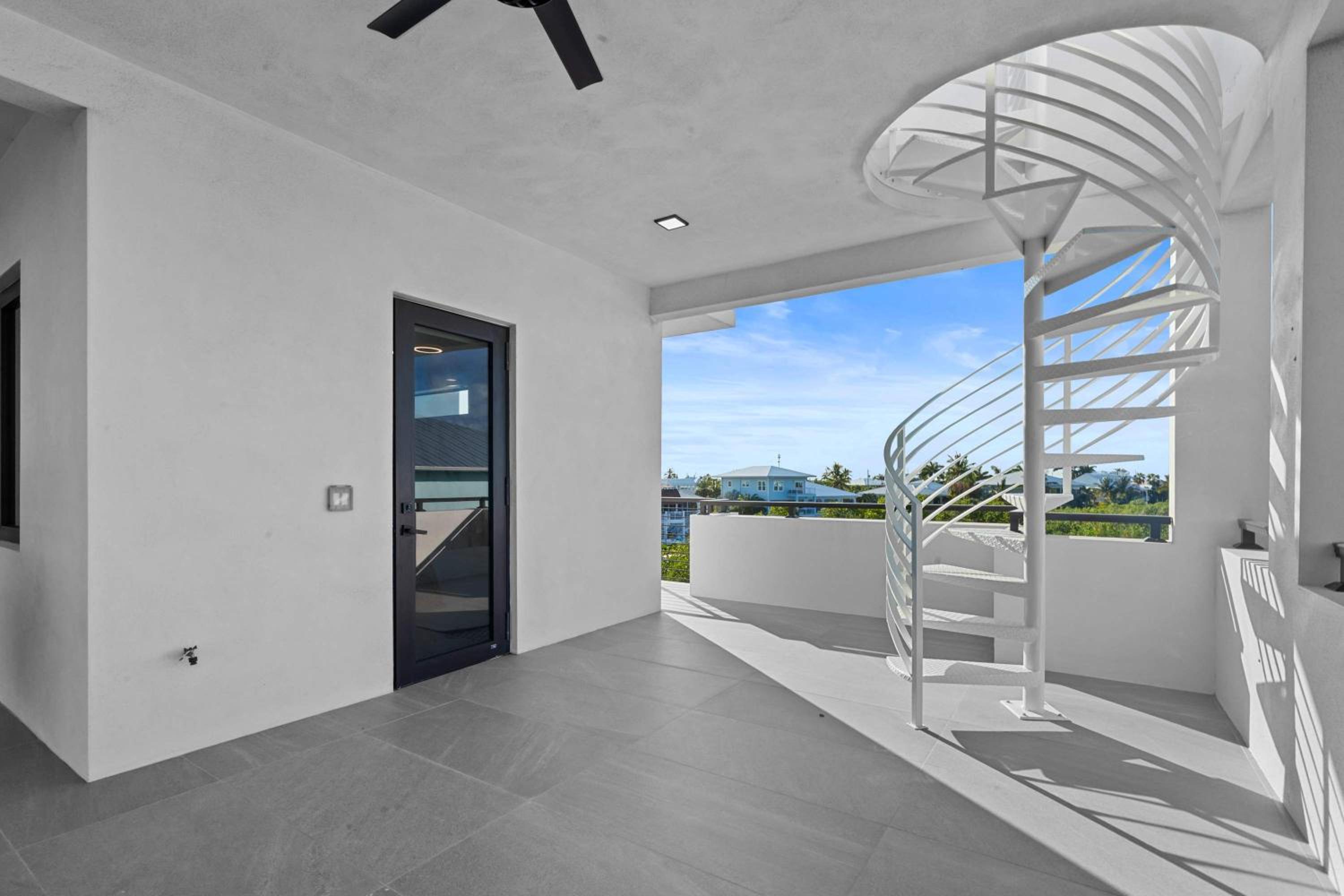 Ocean Muse - Lux Waterfront Escape - Pool - Dock