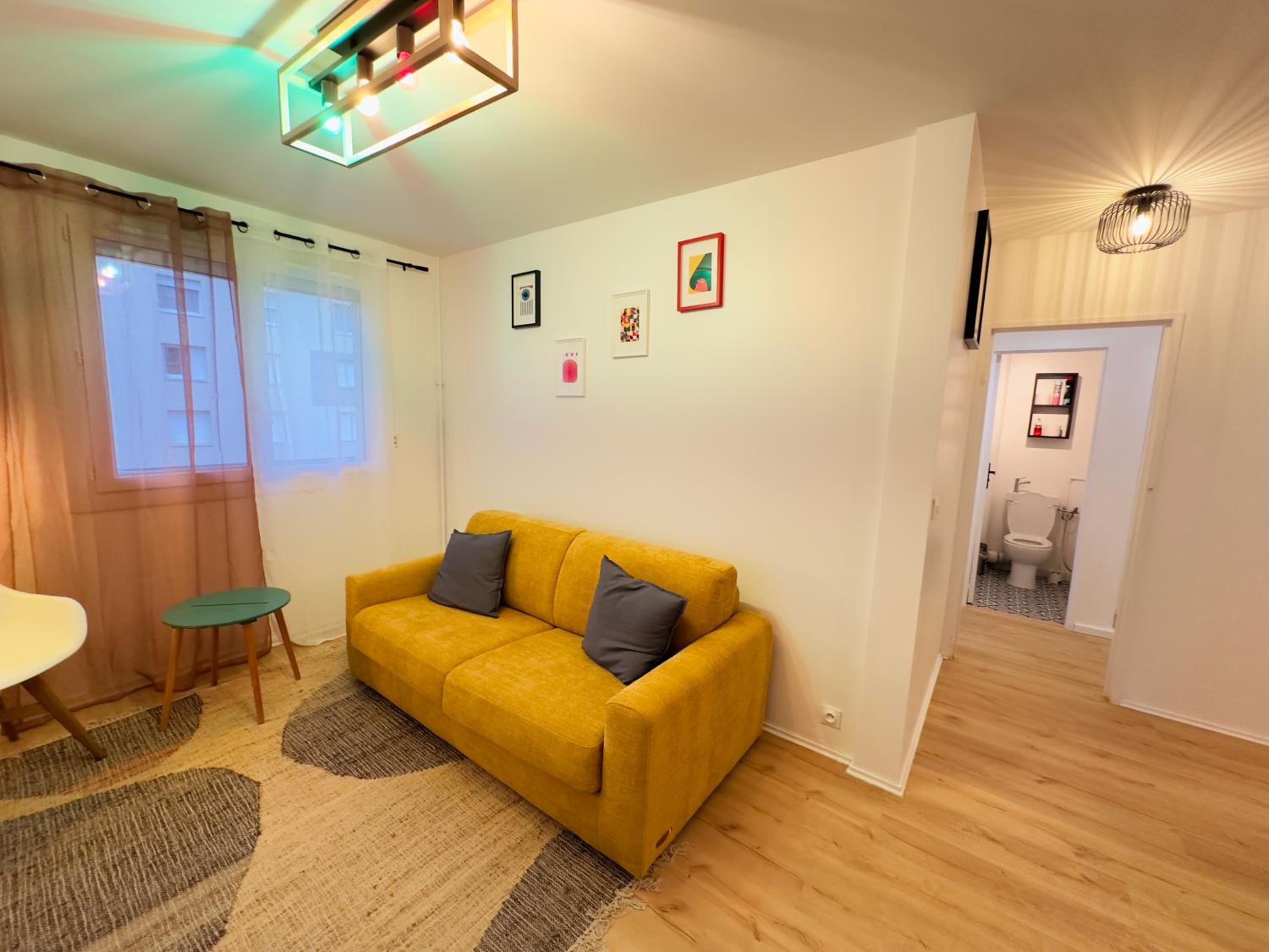Confort et Verdure 2 Pièces Moderne avec Parking à Domont by Immo Kit Bnb