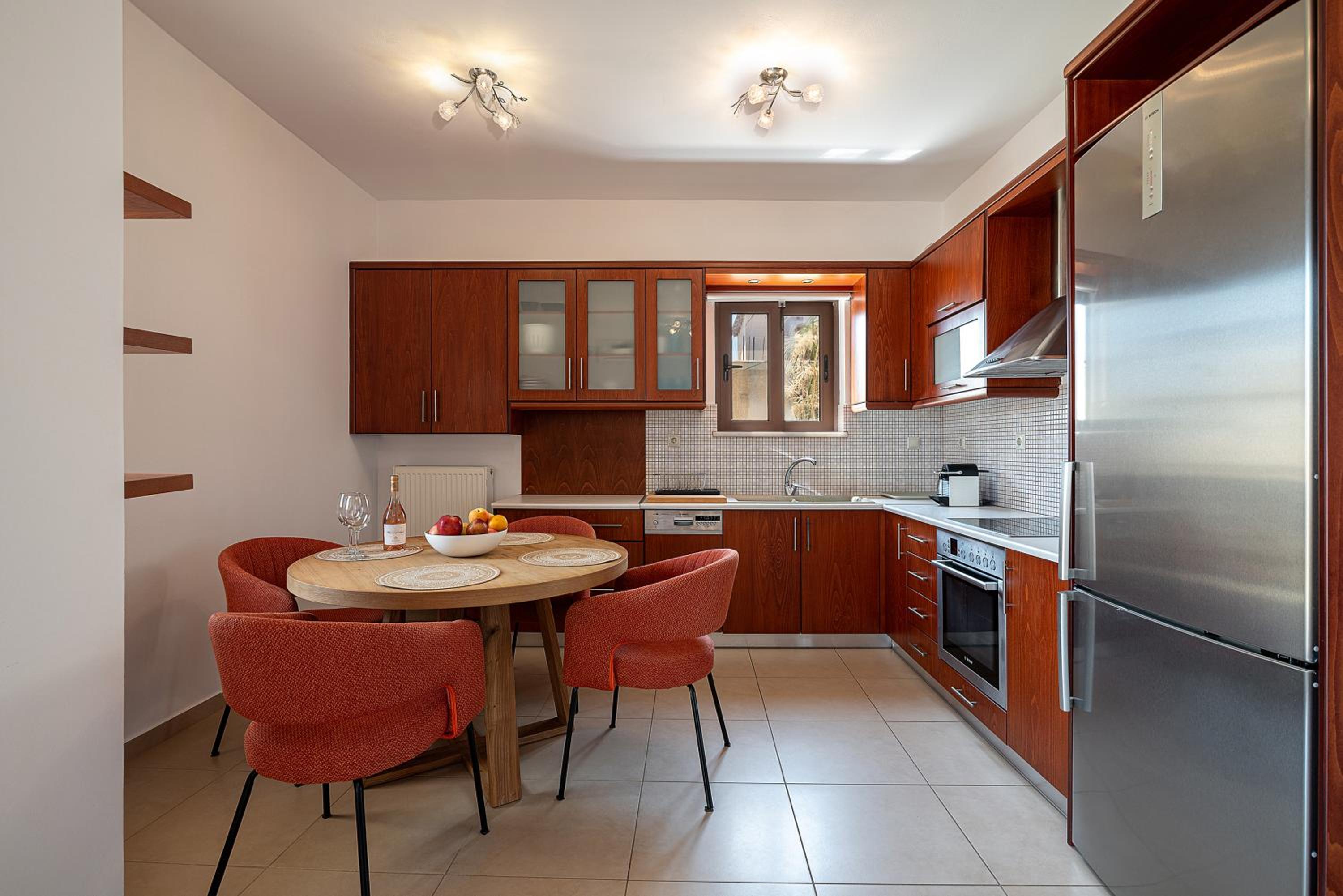 Light House Chania - 5 Min to Beach and Free Parking
