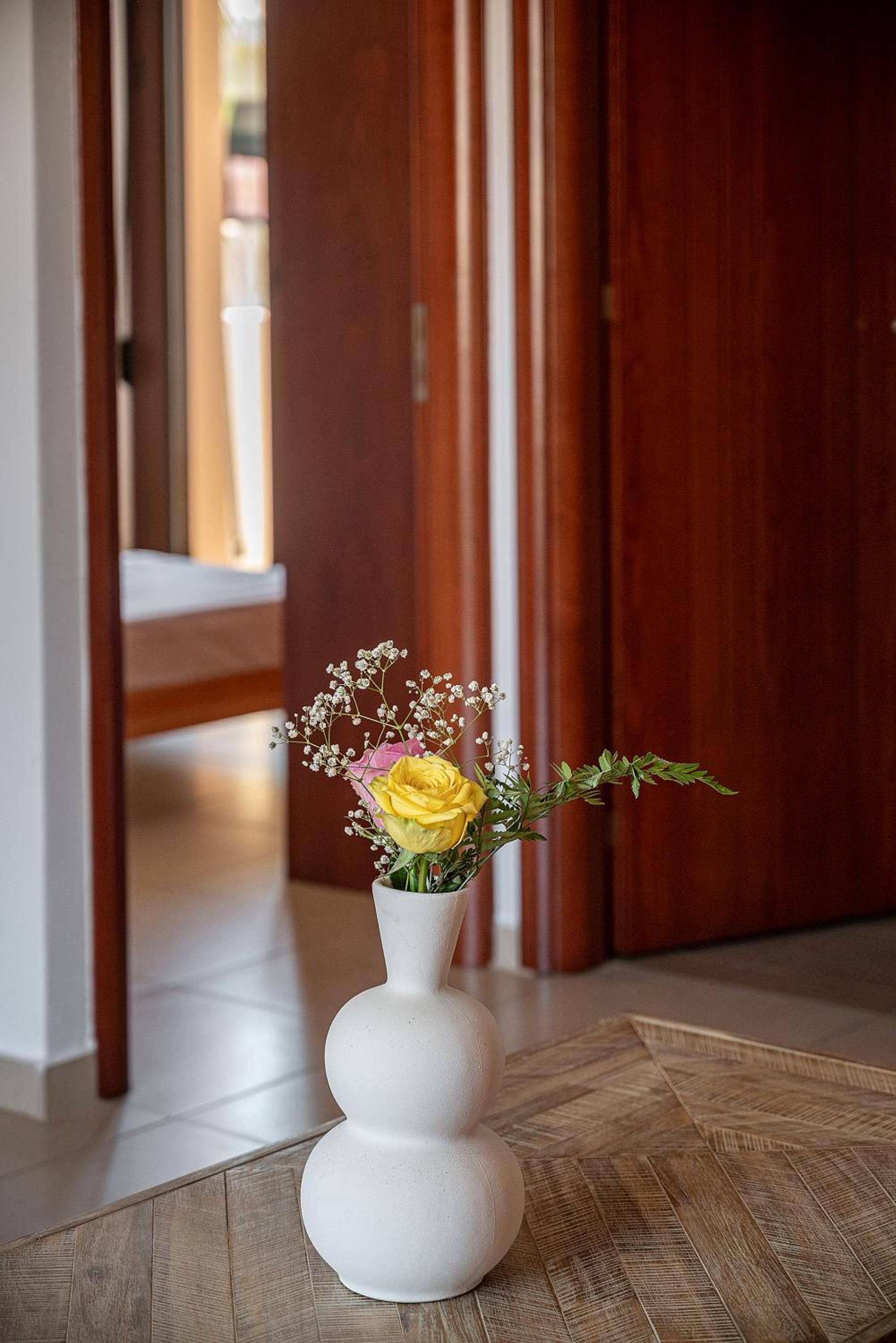 Light House Chania - 5 Min to Beach and Free Parking