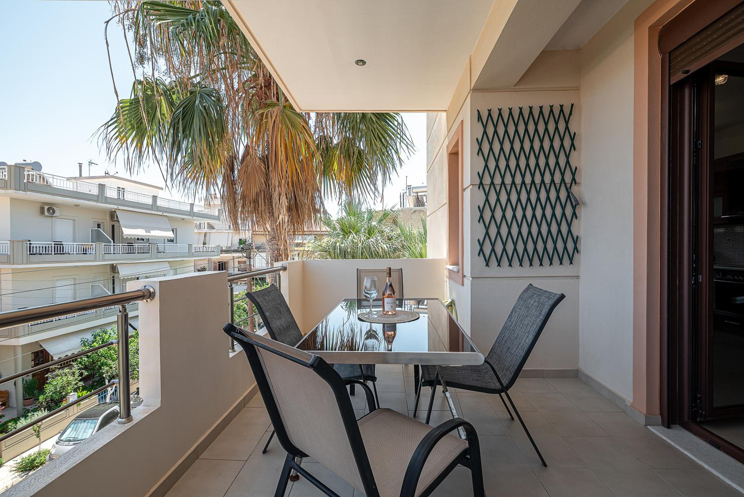 Light House Chania - 5 Min to Beach and Free Parking