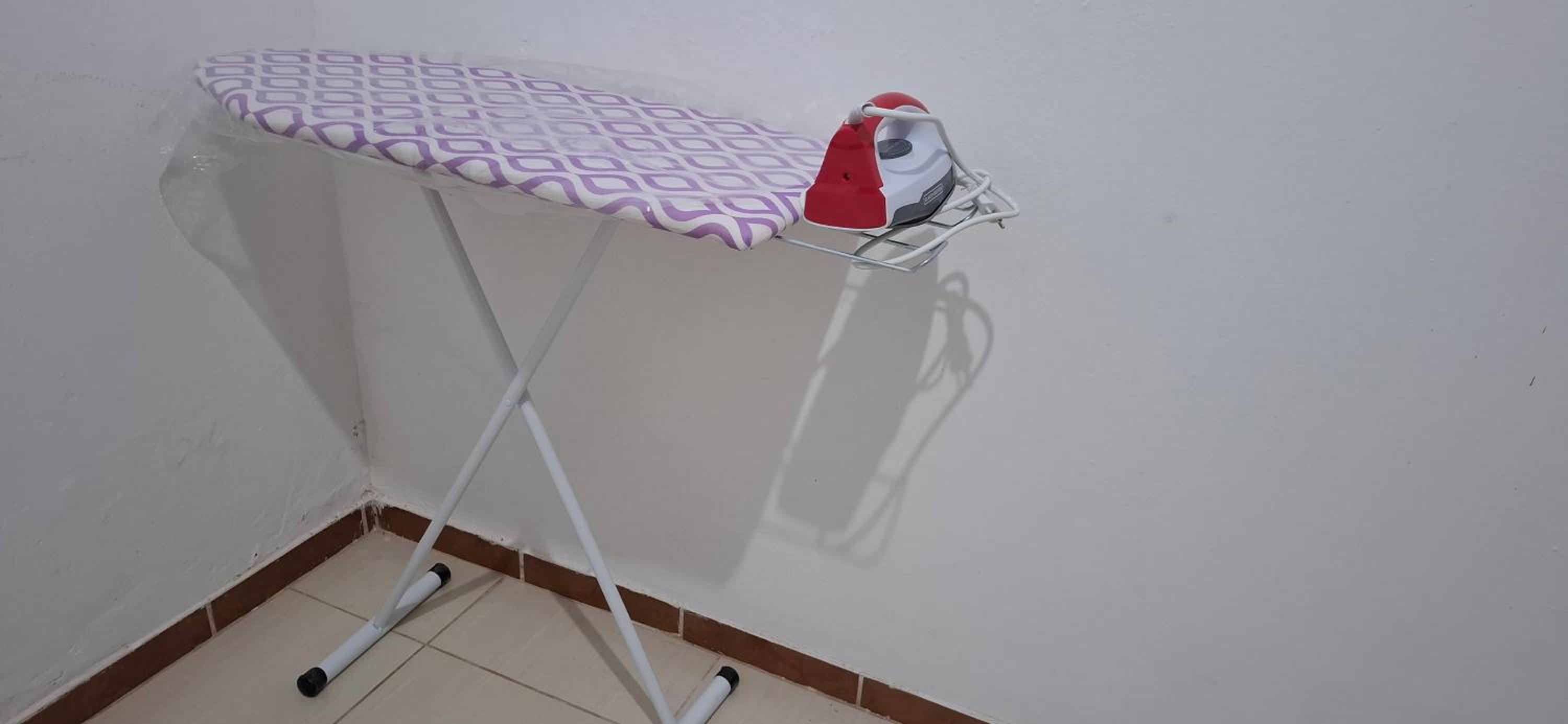 Espaço inteiro na Vila dos Cabanos com garagem
