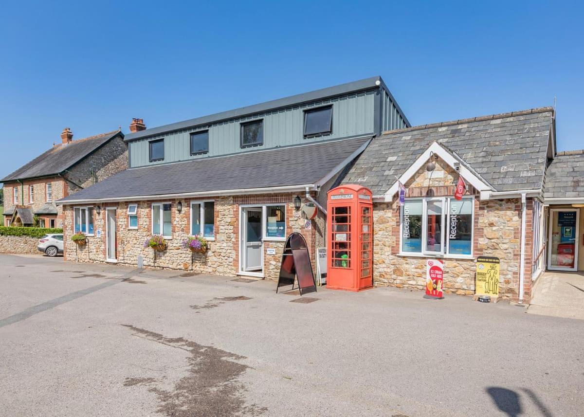 Andrewshayes Holiday Park