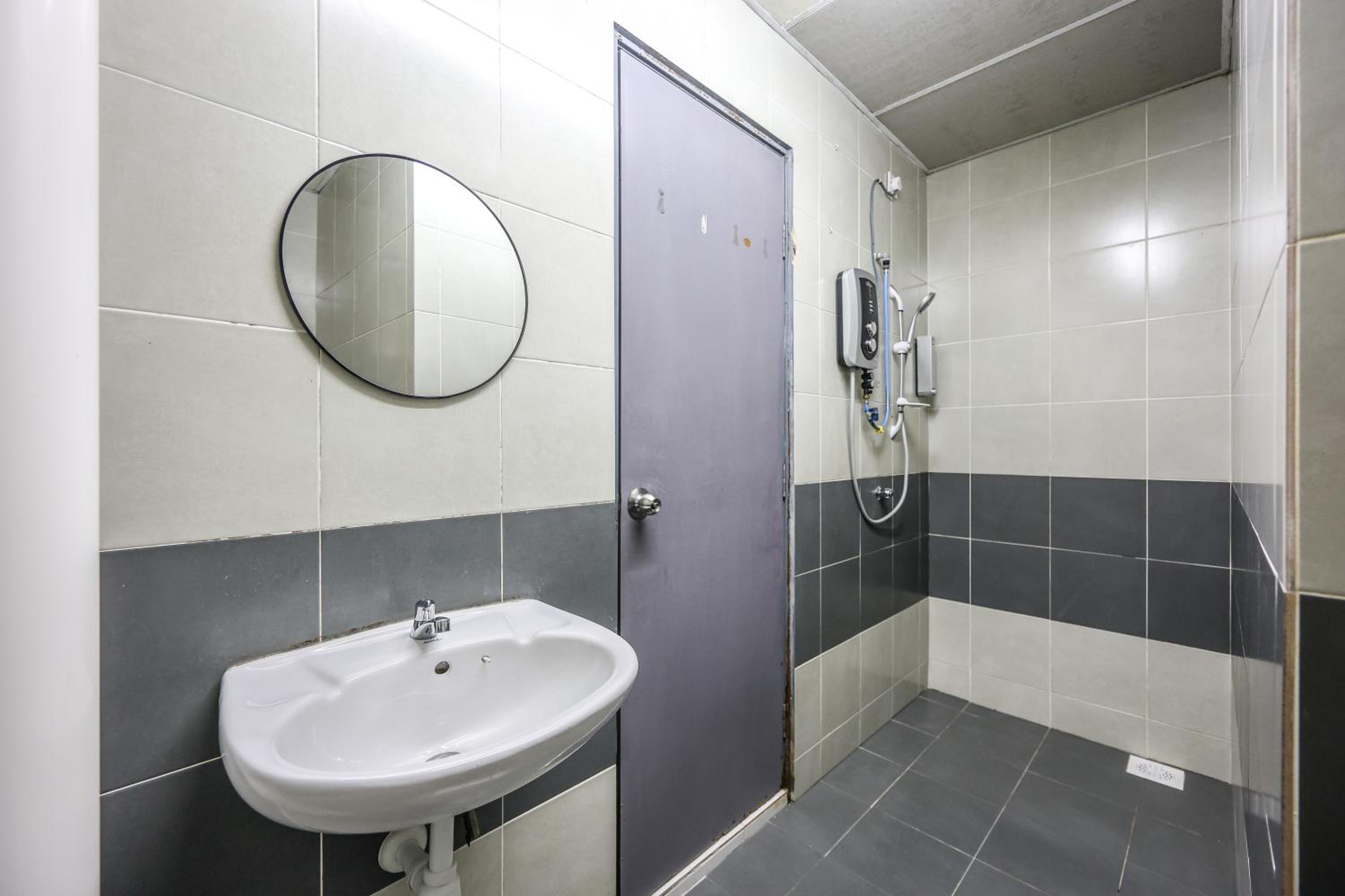 Modern Comfort - 3R & 3B Brinchang Cameron Highland Clover Home 4-25