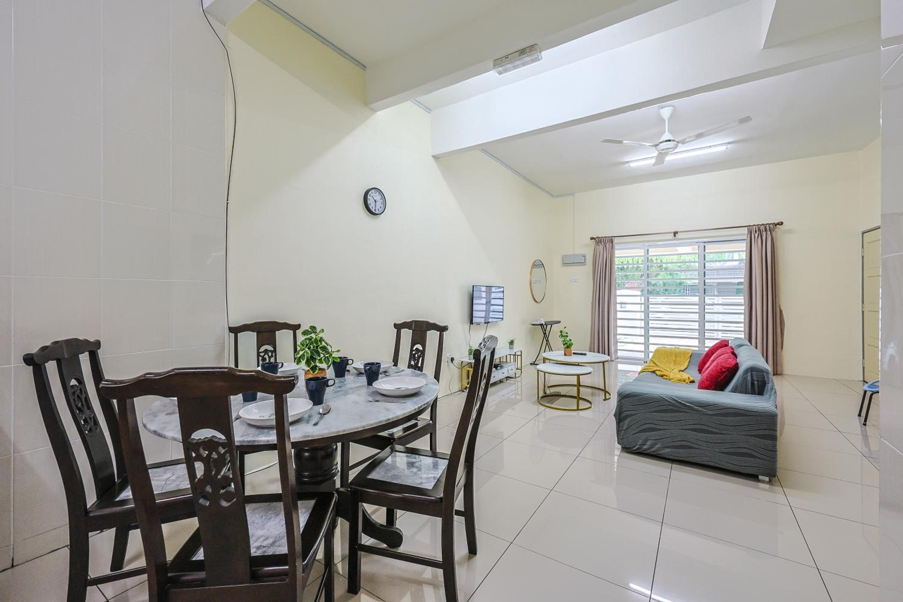 The Warm Nest Golden Hill Brinchang Cameron Highland Clover Home Unit 14