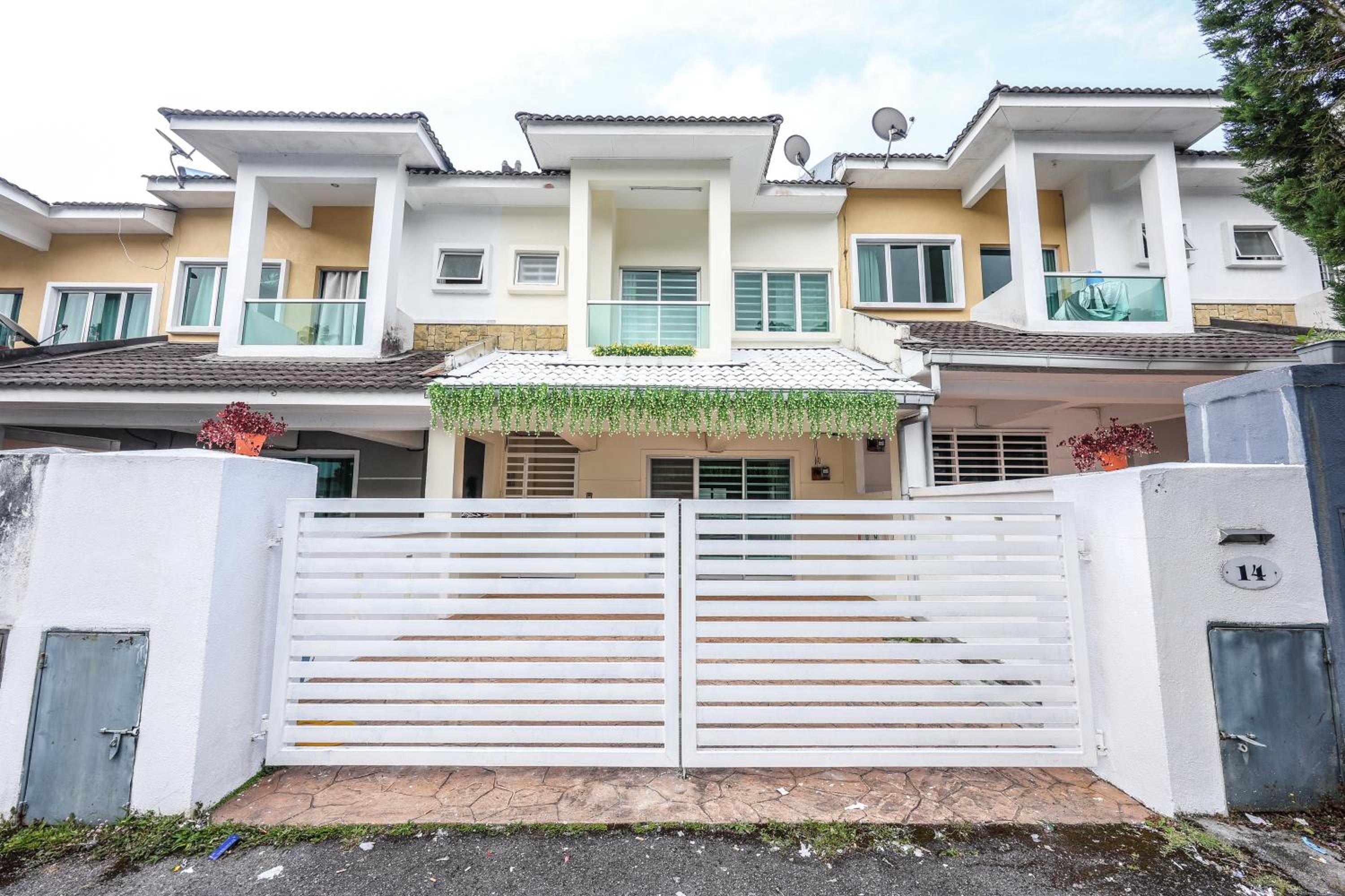 The Warm Nest Golden Hill Brinchang Cameron Highland Clover Home Unit 14