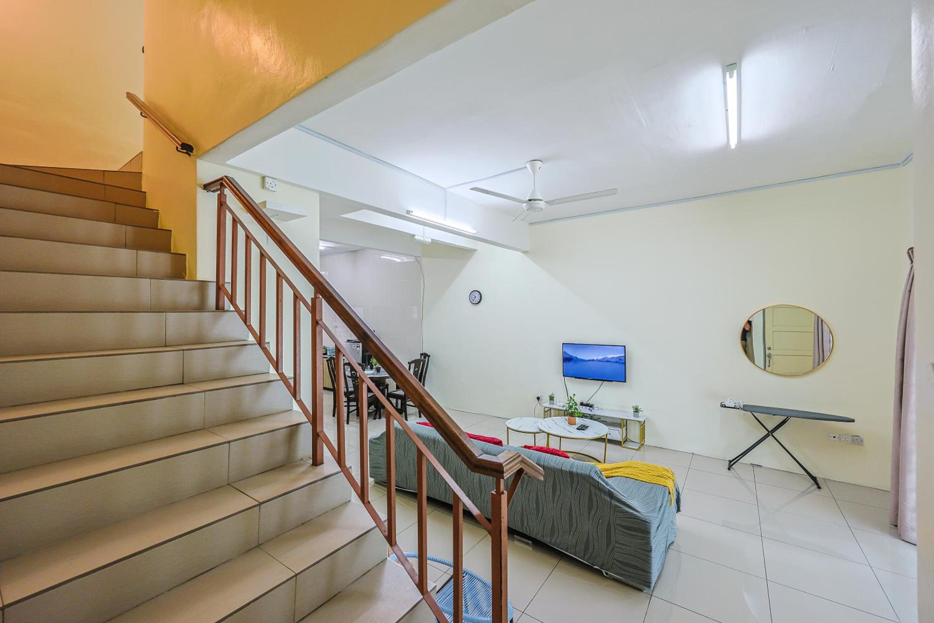 The Warm Nest Golden Hill Brinchang Cameron Highland Clover Home Unit 14
