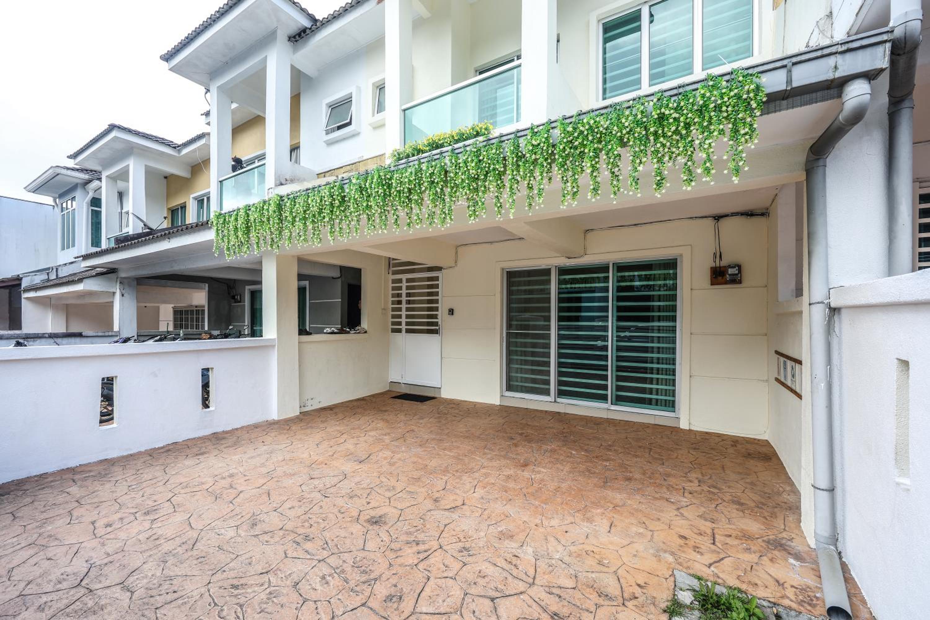The Warm Nest Golden Hill Brinchang Cameron Highland Clover Home Unit 14