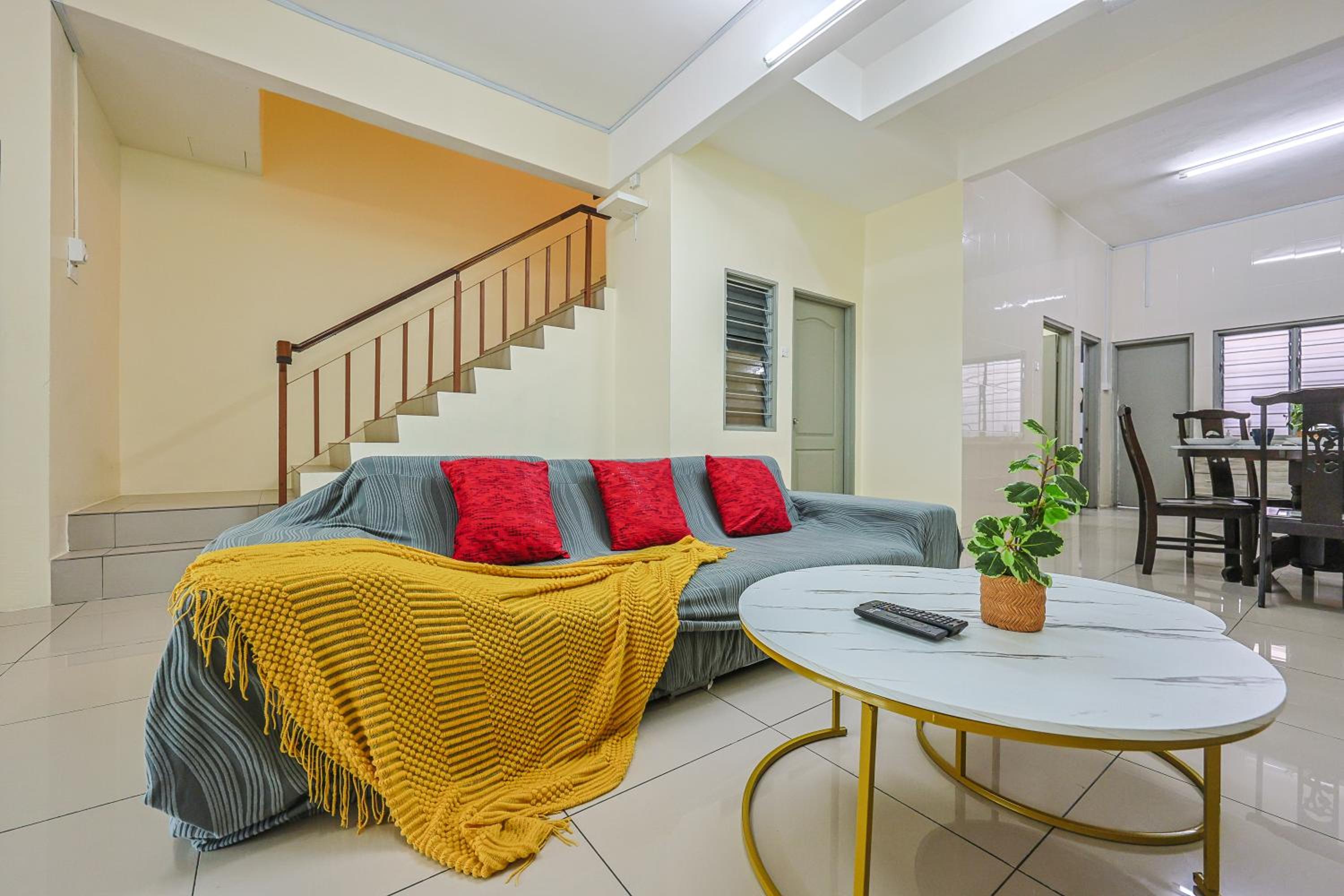 The Warm Nest Golden Hill Brinchang Cameron Highland Clover Home Unit 14