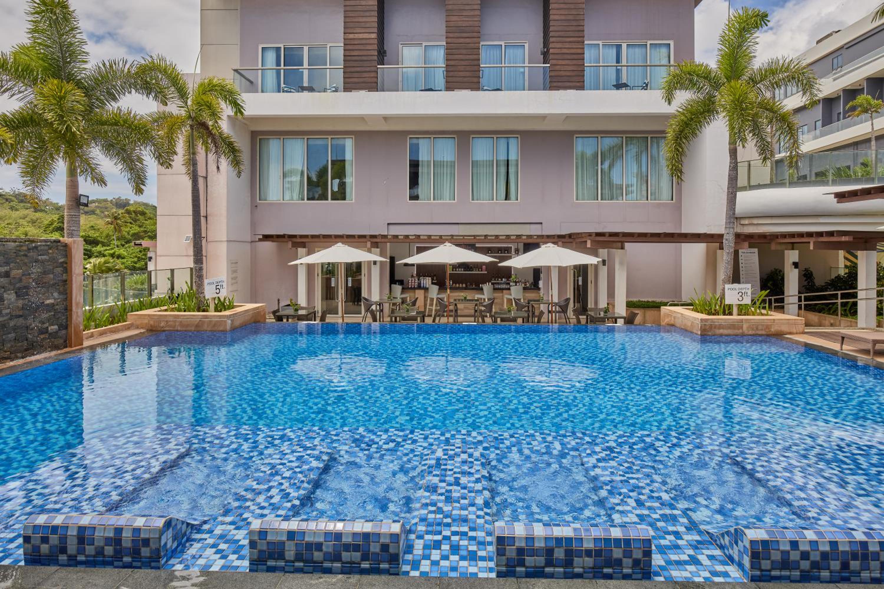 MCollection - Stay Near Private Beach in Boracay