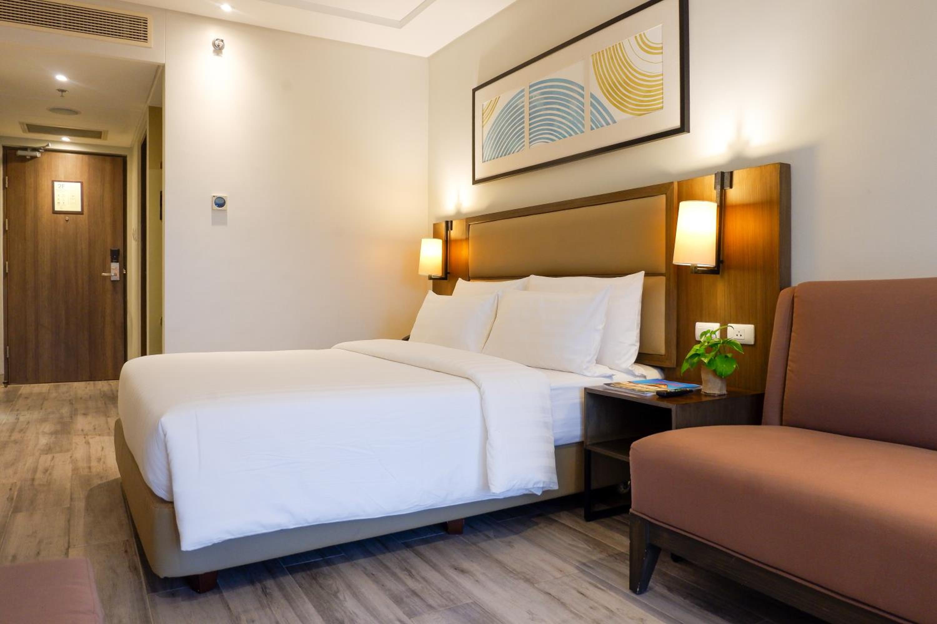 MCollection - Stay Near Private Beach in Boracay