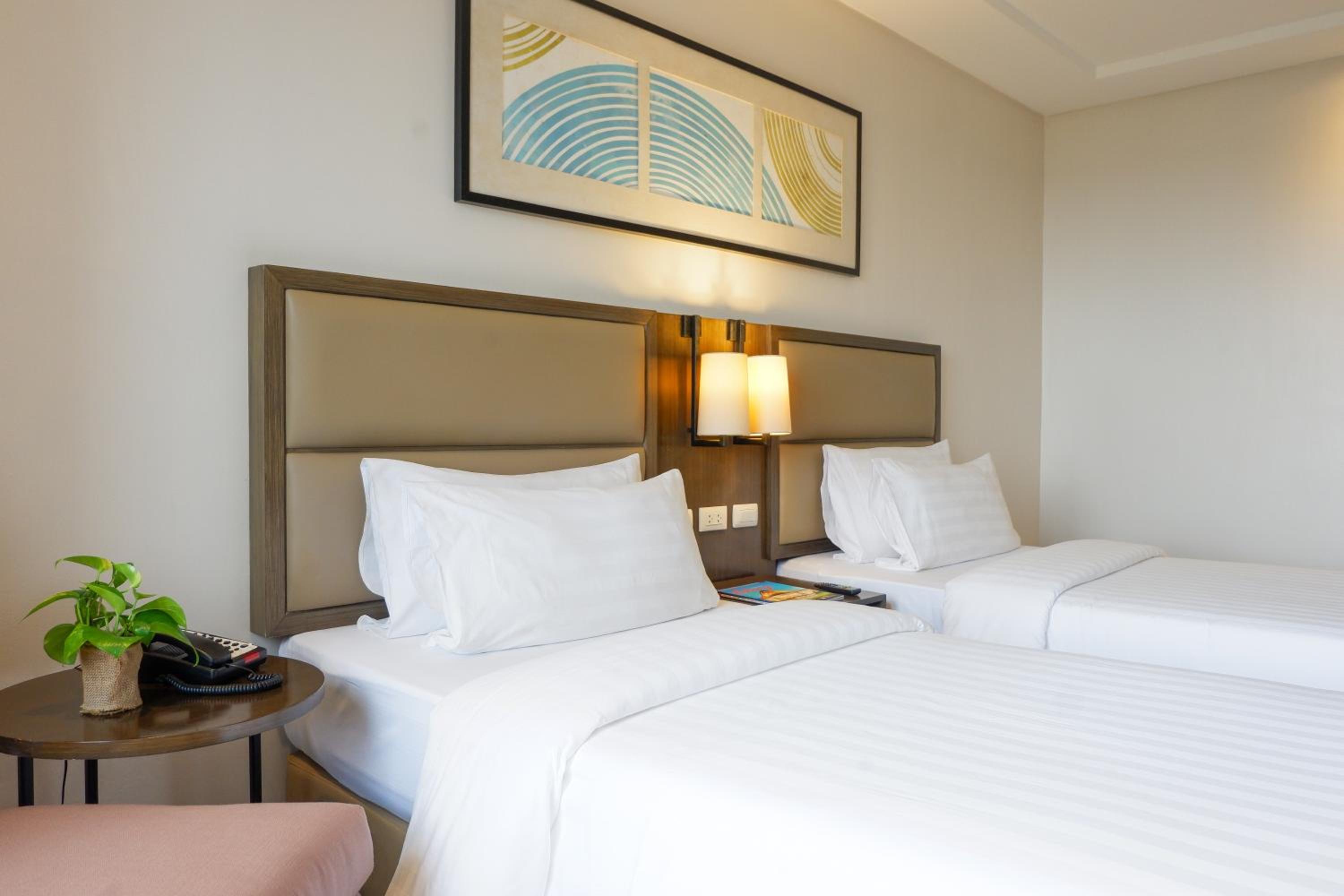 MCollection - Stay Near Private Beach in Boracay