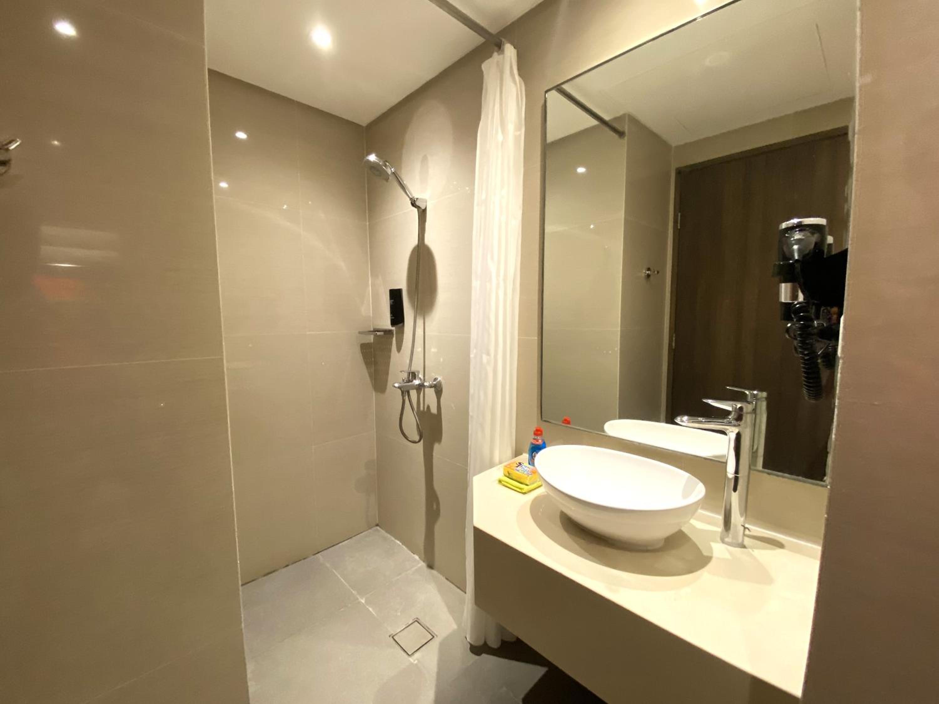 MCollection - Stay Near Private Beach in Boracay