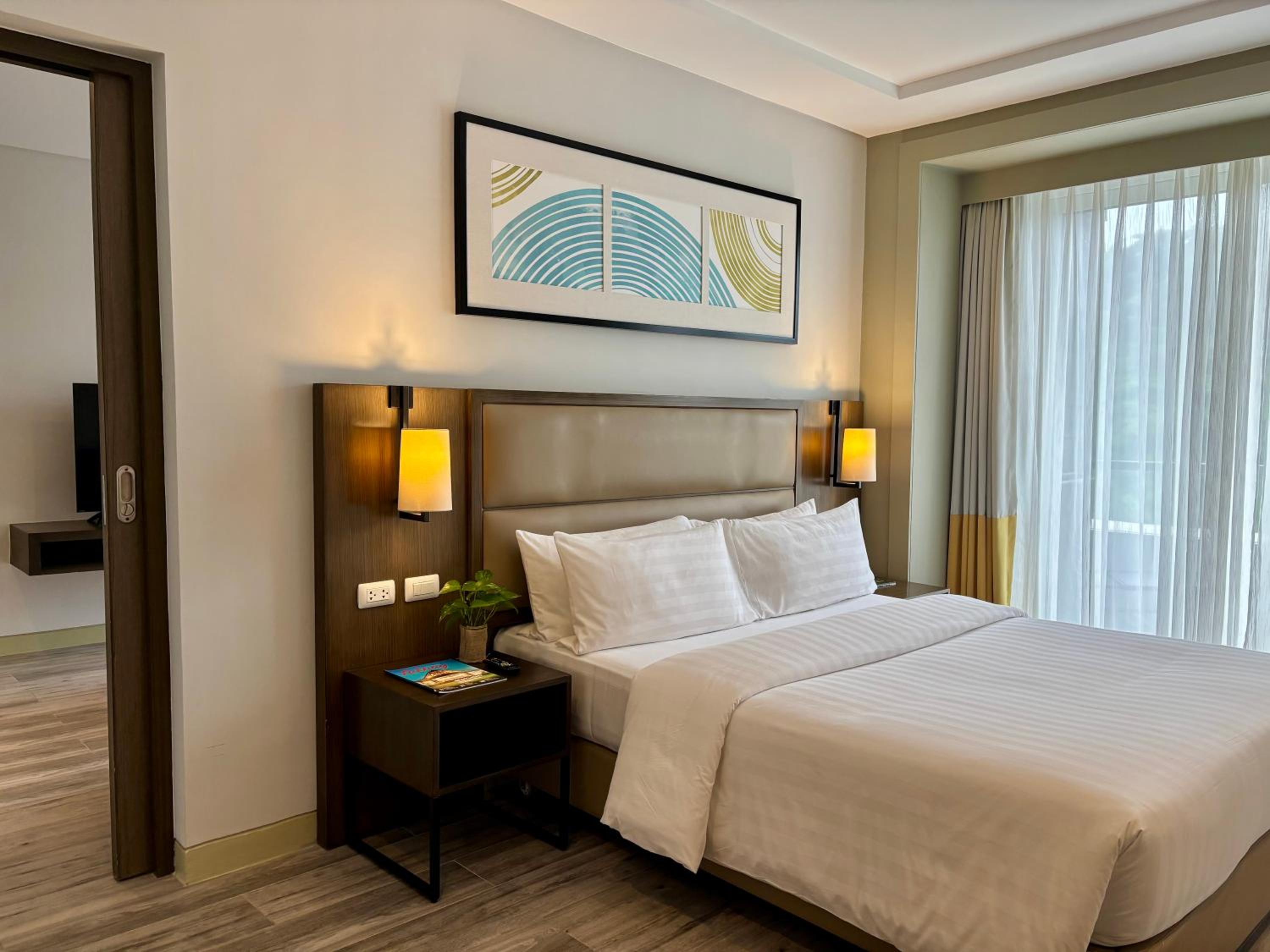 MCollection - Stay Near Private Beach in Boracay