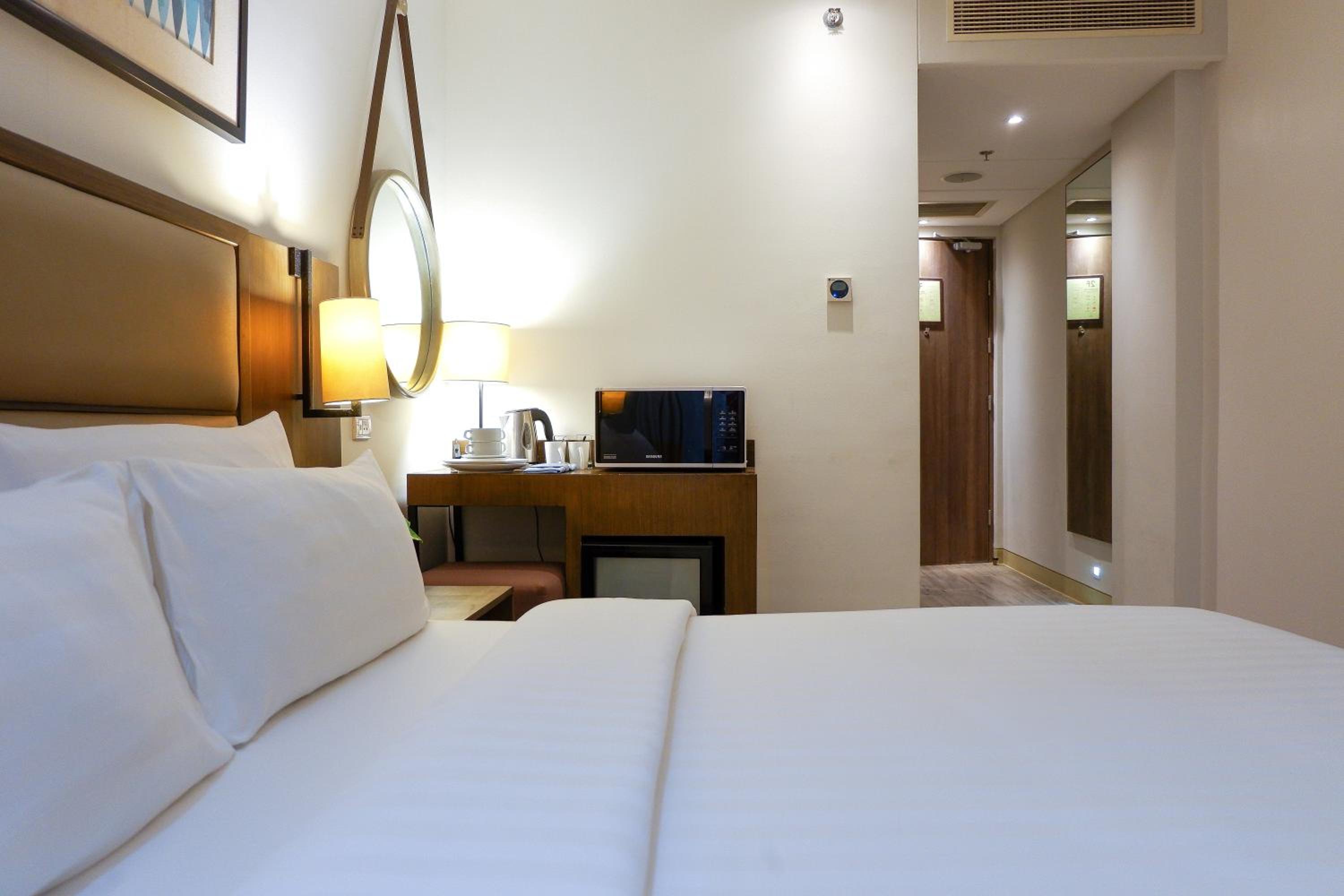 MCollection - Stay Near Private Beach in Boracay