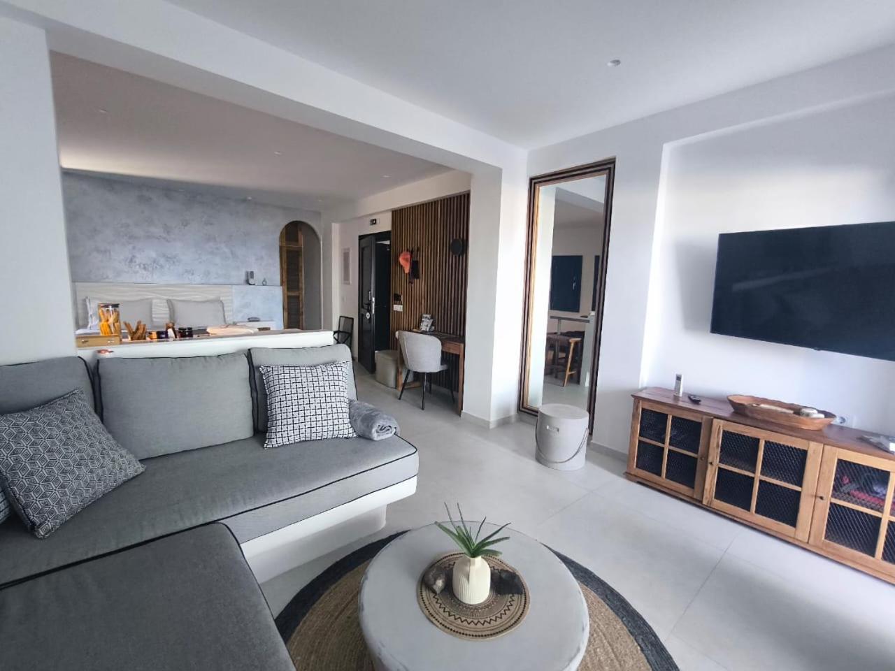 EXO Santorini Sea View Private Pool Villa and Suites