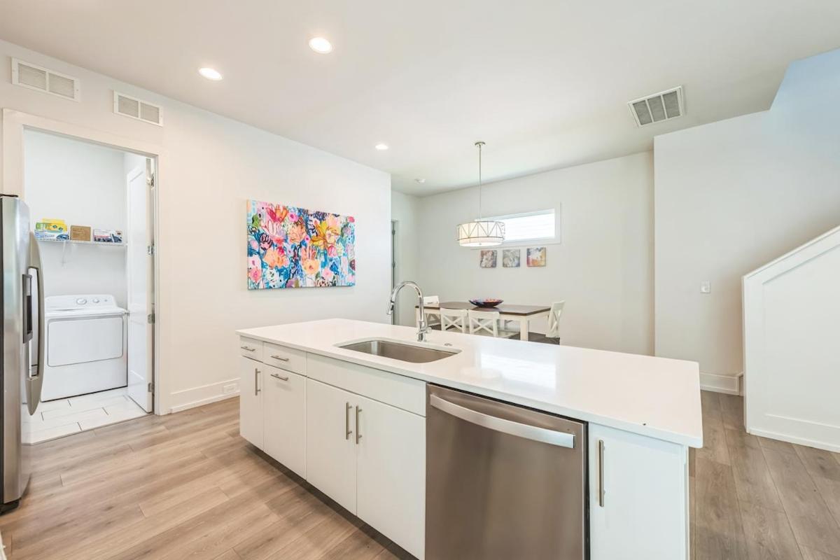 Queen City 4BR 3BA Retreat
