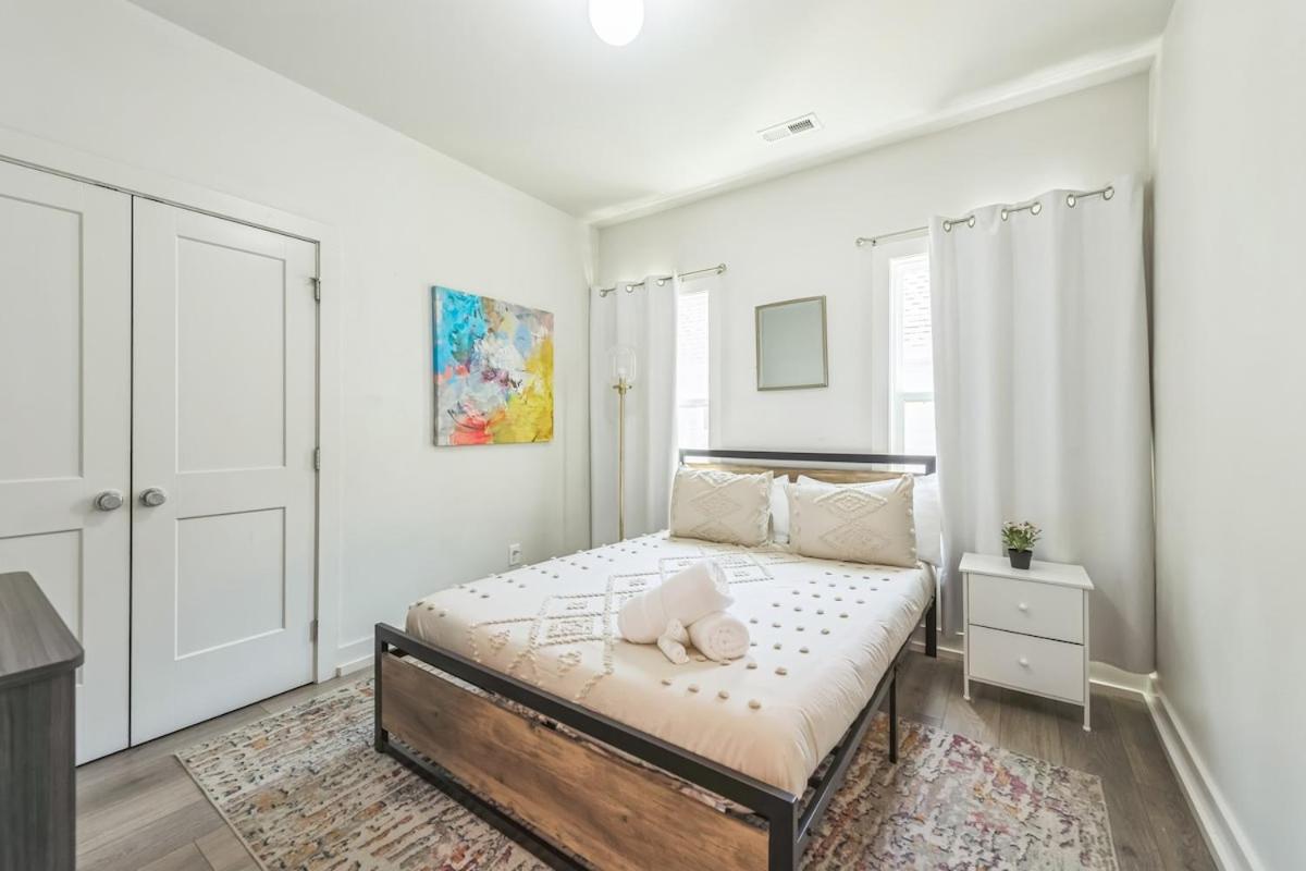 Queen City 4BR 3BA Retreat