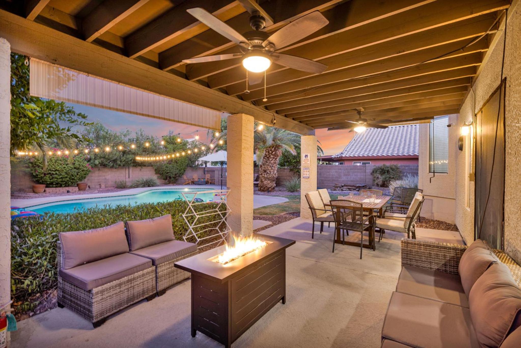 Sparkling Saltwater Pool - Spa - Firepit - WiFi - 4BR 3BA - Near Top Golf Courses