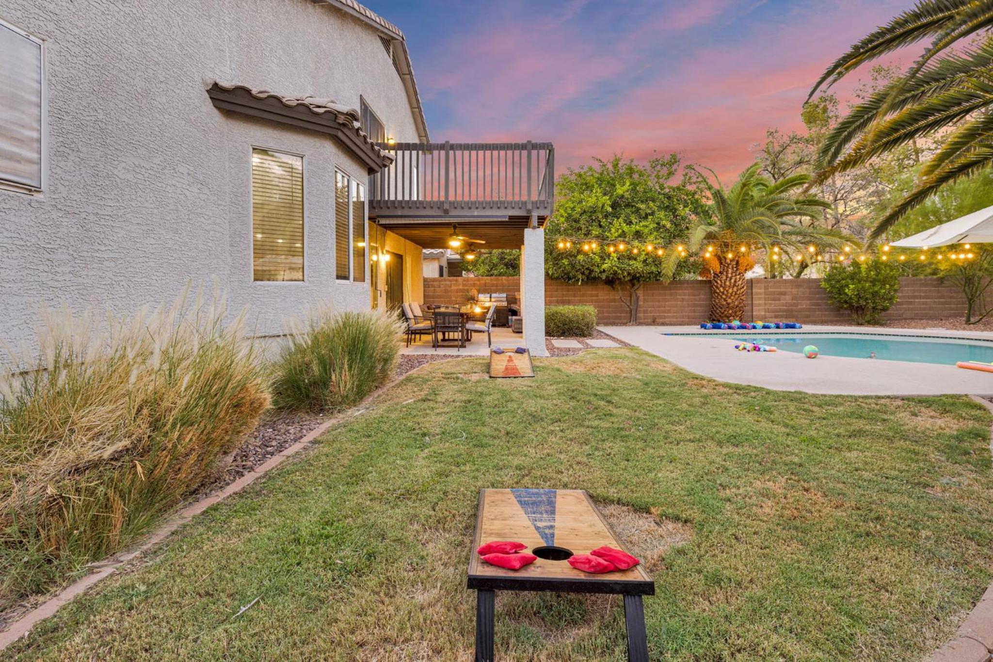 Sparkling Saltwater Pool - Spa - Firepit - WiFi - 4BR 3BA - Near Top Golf Courses