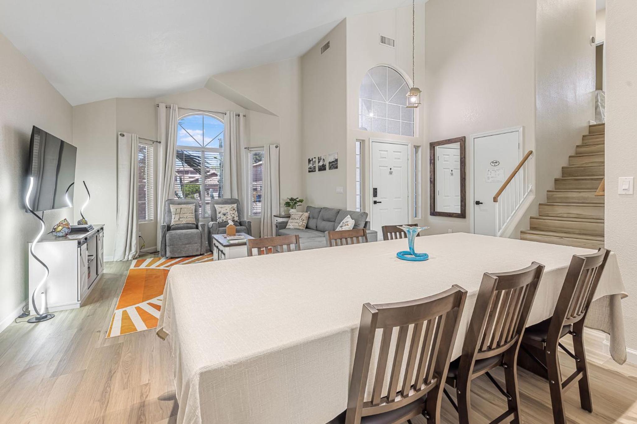 Sparkling Saltwater Pool - Spa - Firepit - WiFi - 4BR 3BA - Near Top Golf Courses