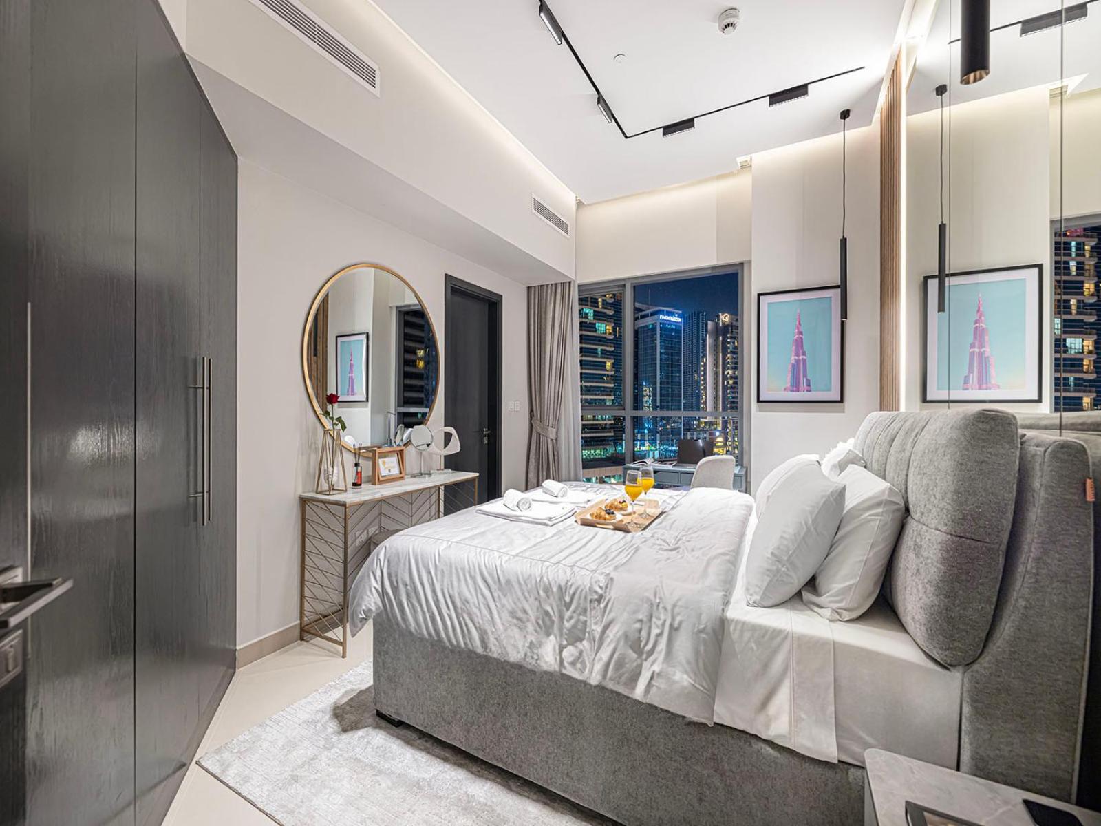 Direct Burj Khalifa View - Luxury 1BR - Walk to Dubai Mall
