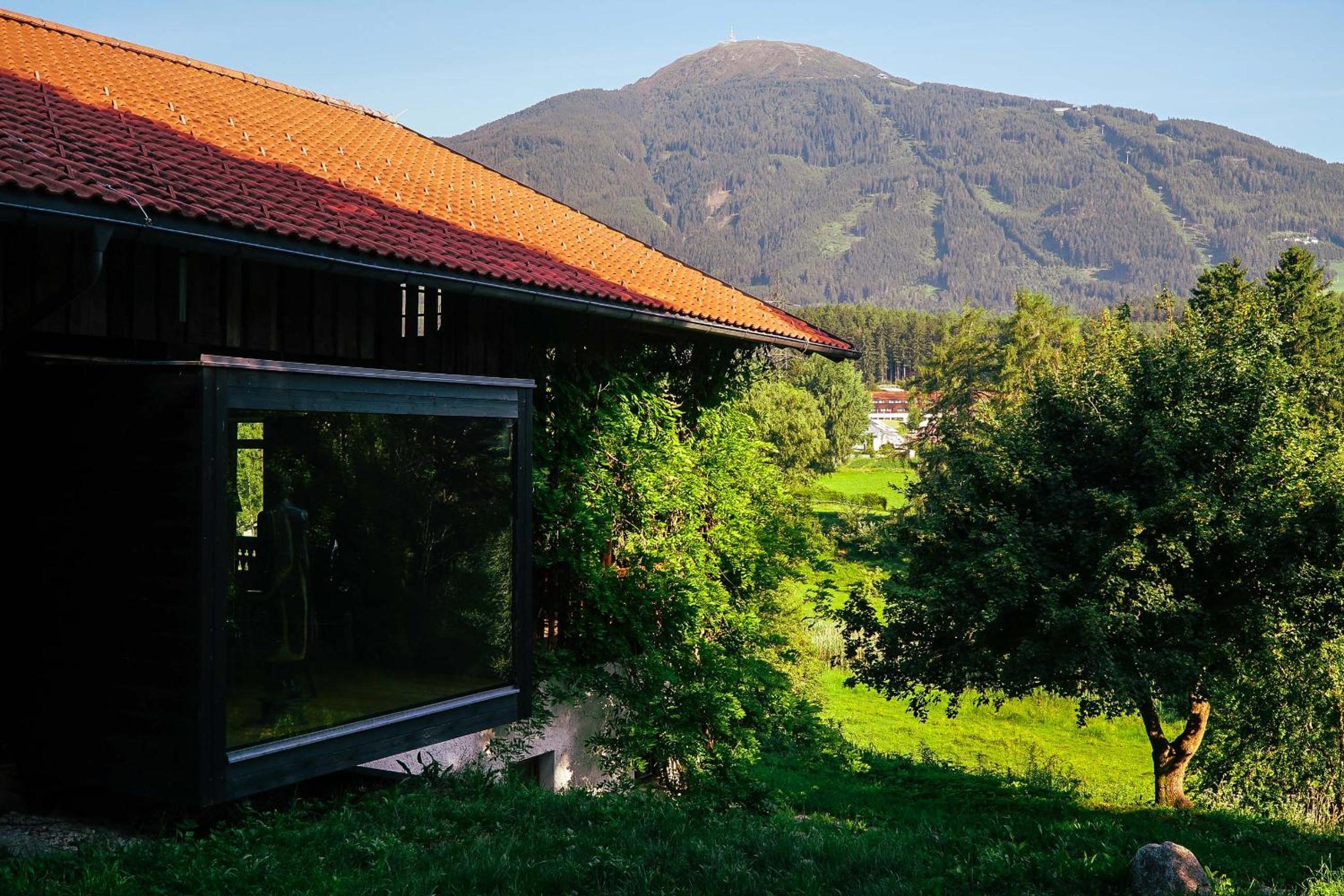 Lansersee Lake Chalet