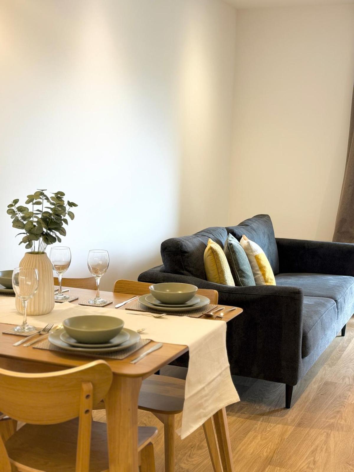 Stylish Luxury 1 Bed Flat at the Heart of Birmingham-Birmingham City Centre -FREE Parking