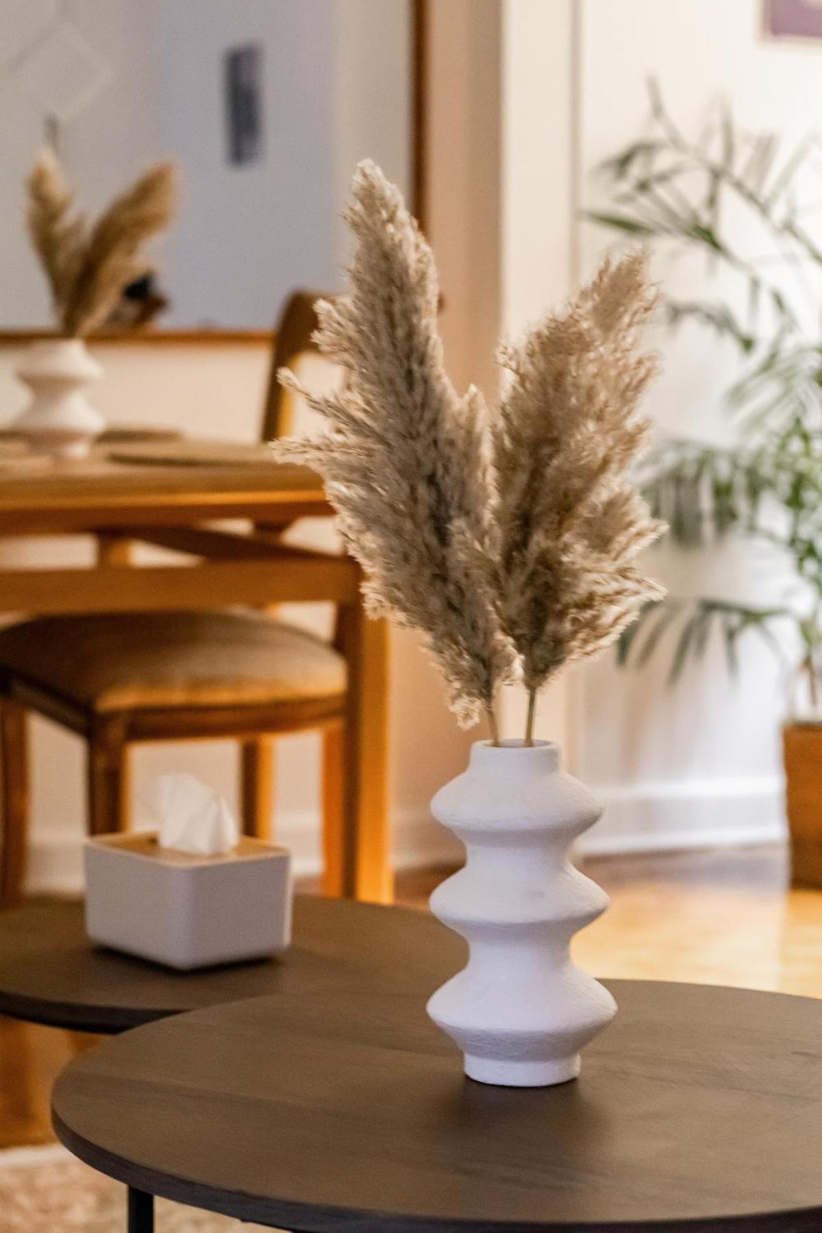 Classic Apartment near Nile corniche with Smart TV in Zamalek